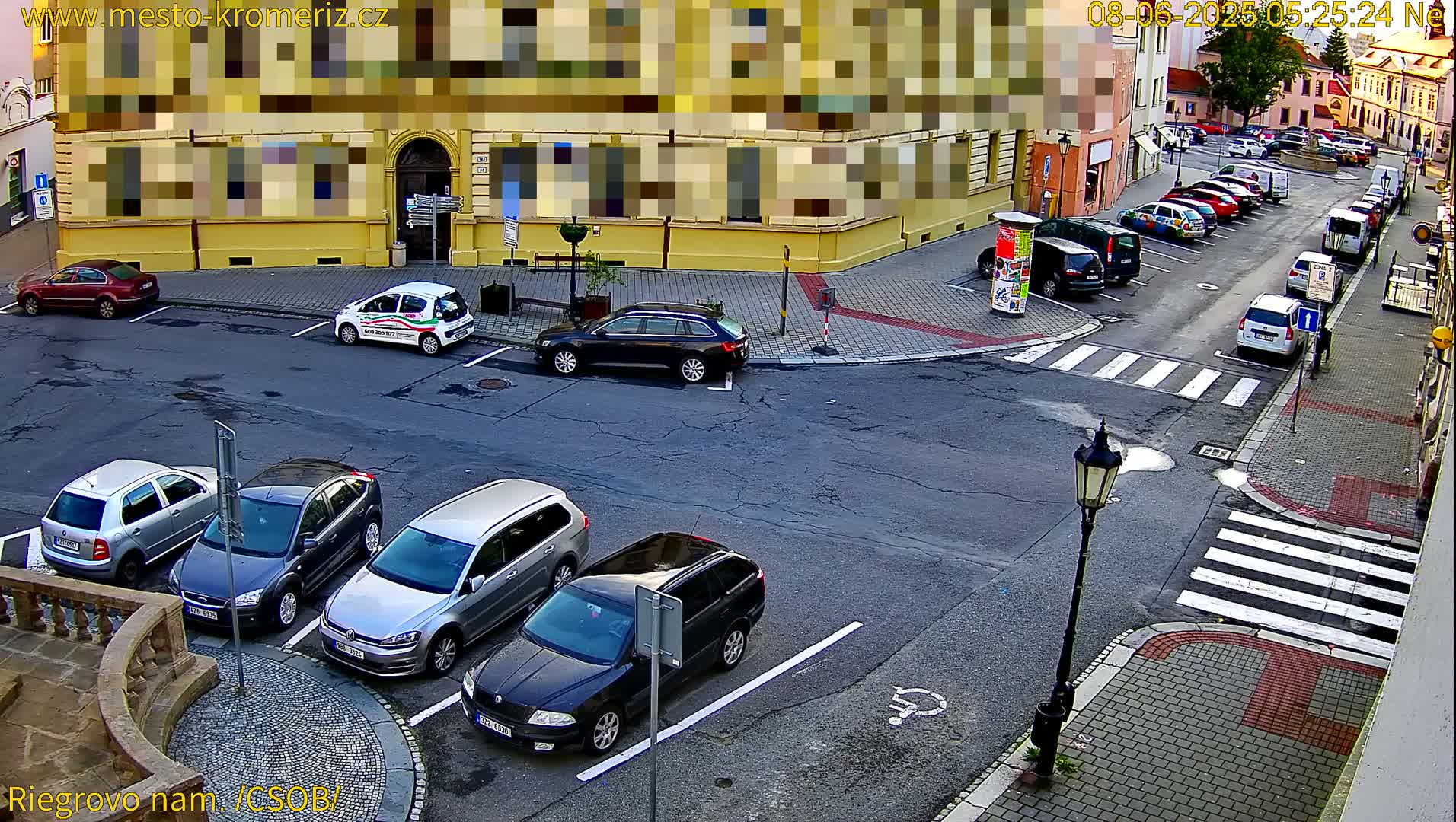 Kroměříž , Riegrovo Street CSOB Junction Live Cam - Kromeriz, Zlin, Czechia