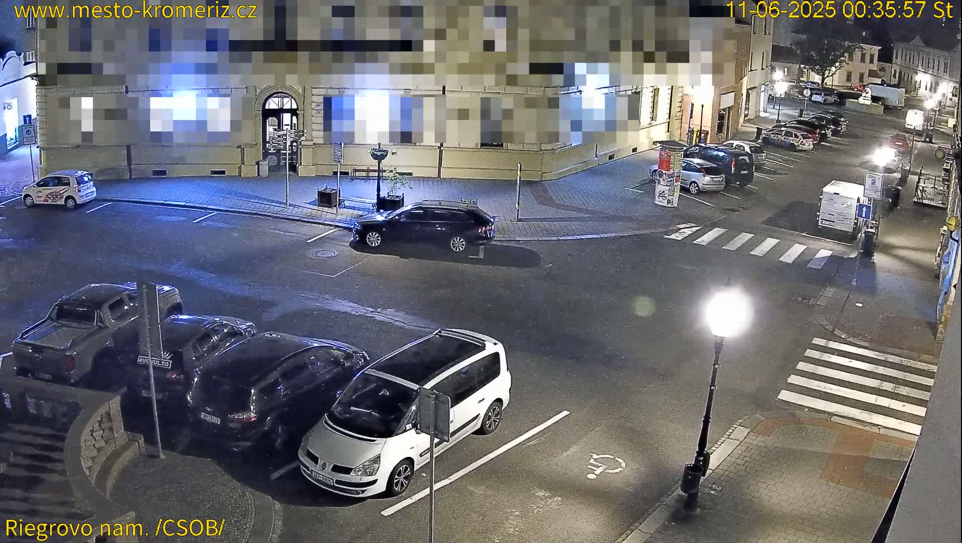 Kroměříž , Riegrovo Street CSOB Junction Live Cam - Kromeriz, Zlin, Czechia