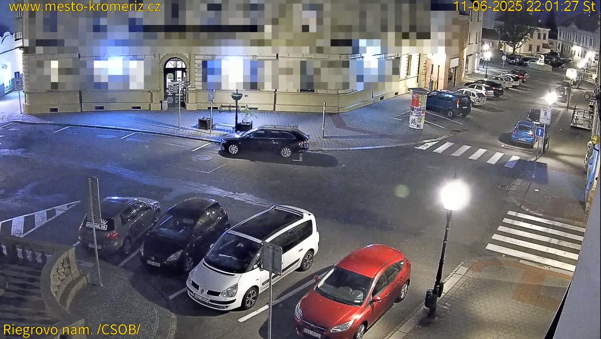 Kroměříž , Riegrovo Street CSOB Junction Live Cam - Kromeriz, Zlin, Czechia
