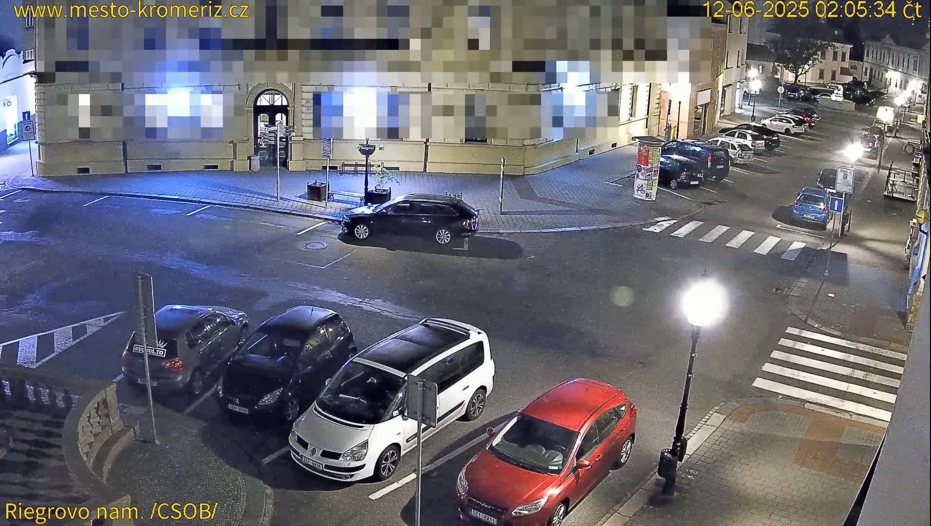 Kroměříž , Riegrovo Street CSOB Junction Live Cam - Kromeriz, Zlin, Czechia