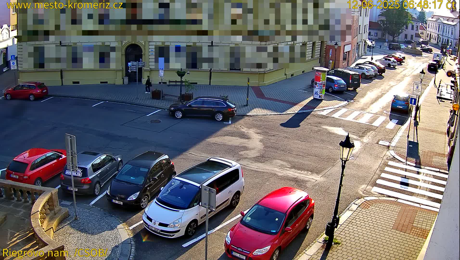 Kroměříž , Riegrovo Street CSOB Junction Live Cam - Kromeriz, Zlin, Czechia