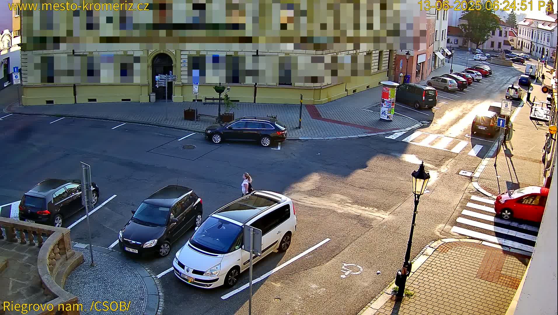 Kroměříž , Riegrovo Street CSOB Junction Live Cam - Kromeriz, Zlin, Czechia