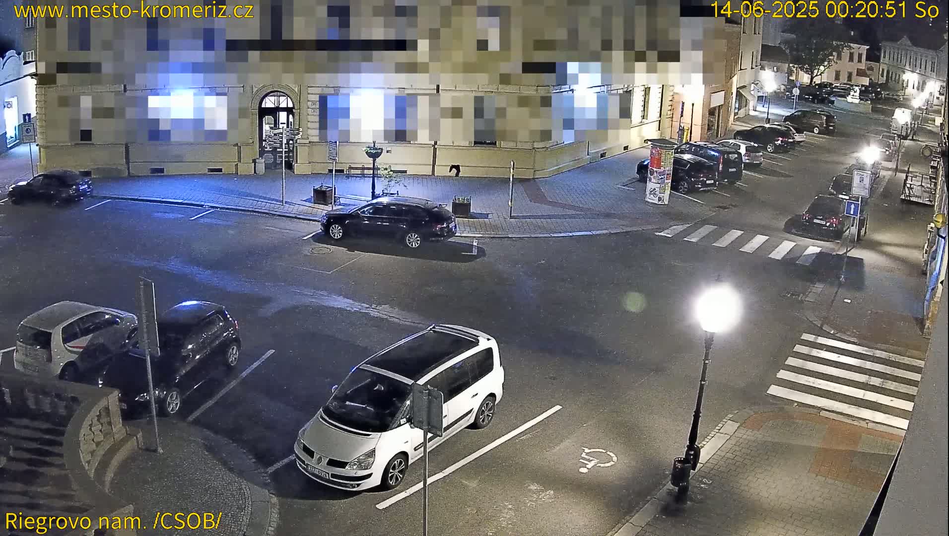 Kroměříž , Riegrovo Street CSOB Junction Live Cam - Kromeriz, Zlin, Czechia