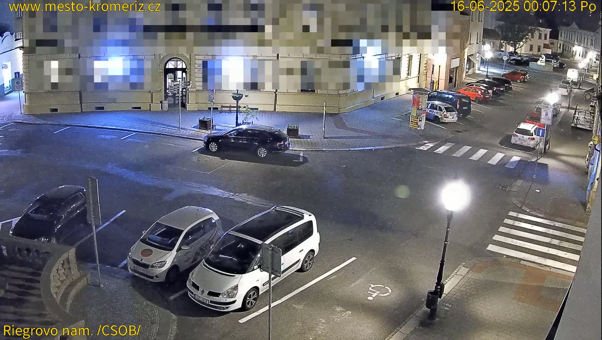 Kroměříž , Riegrovo Street CSOB Junction Live Cam - Kromeriz, Zlin, Czechia