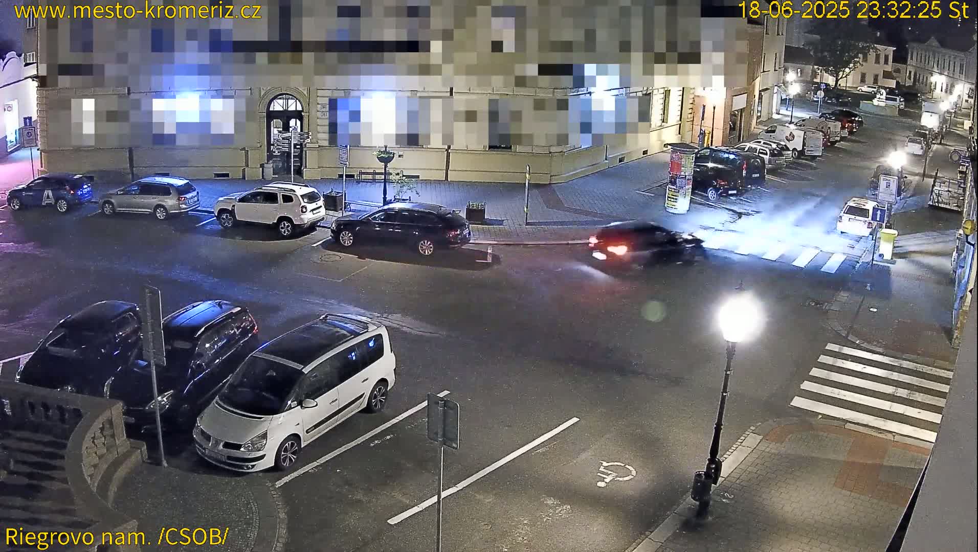 Kroměříž , Riegrovo Street CSOB Junction Live Cam - Kromeriz, Zlin, Czechia
