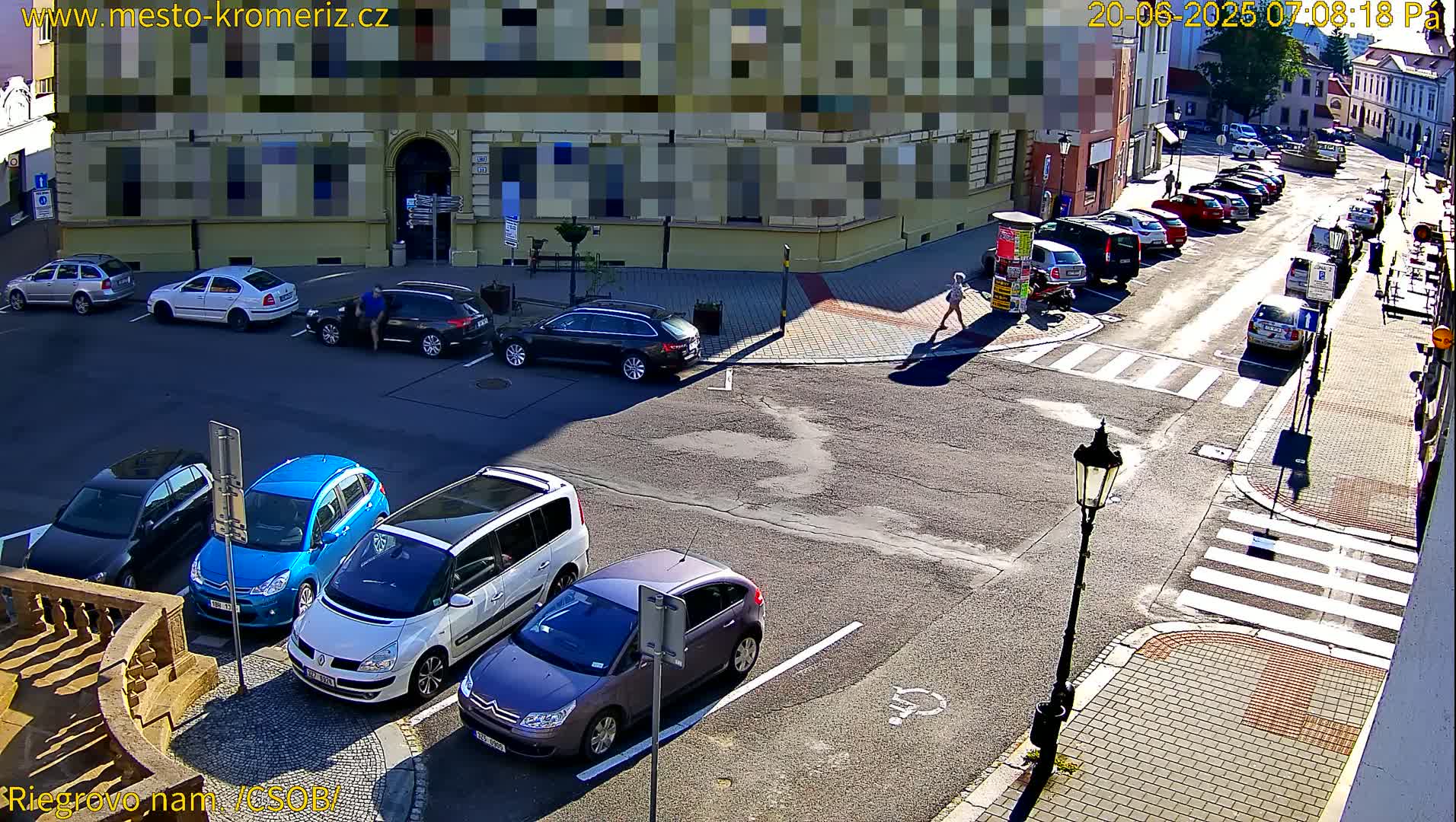 Kroměříž , Riegrovo Street CSOB Junction Live Cam - Kromeriz, Zlin, Czechia