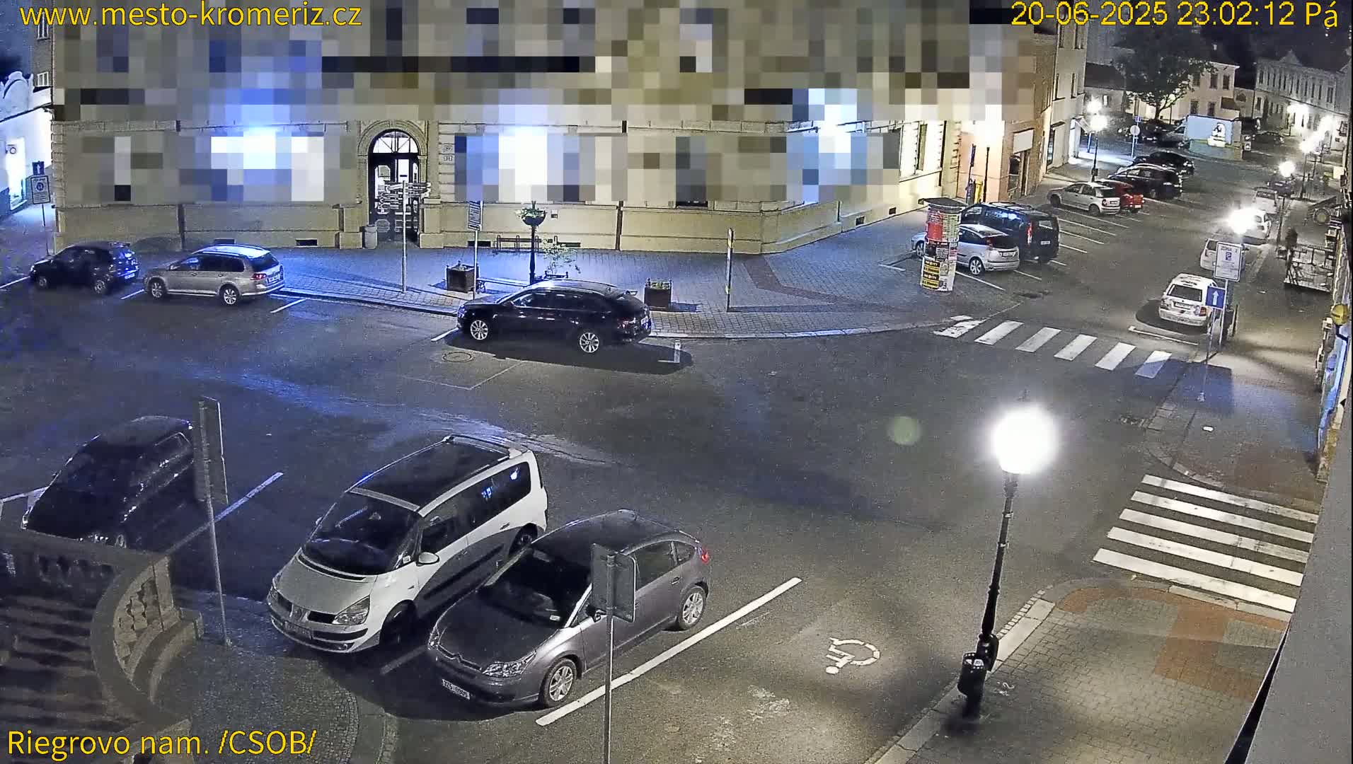 Kroměříž , Riegrovo Street CSOB Junction Live Cam - Kromeriz, Zlin, Czechia