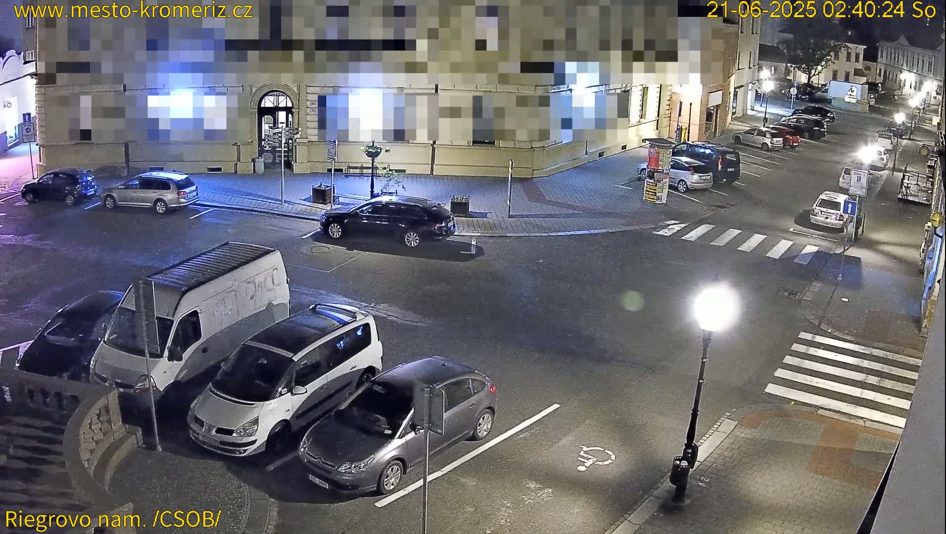 Kroměříž , Riegrovo Street CSOB Junction Live Cam - Kromeriz, Zlin, Czechia