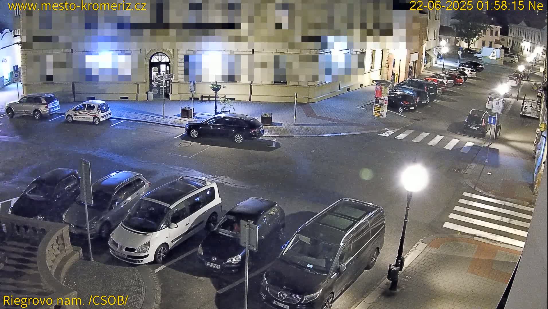 Kroměříž , Riegrovo Street CSOB Junction Live Cam - Kromeriz, Zlin, Czechia