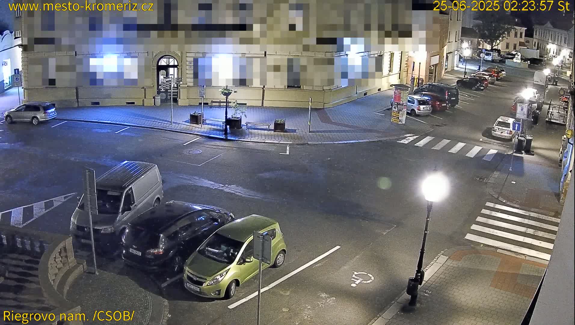 Kroměříž , Riegrovo Street CSOB Junction Live Cam - Kromeriz, Zlin, Czechia