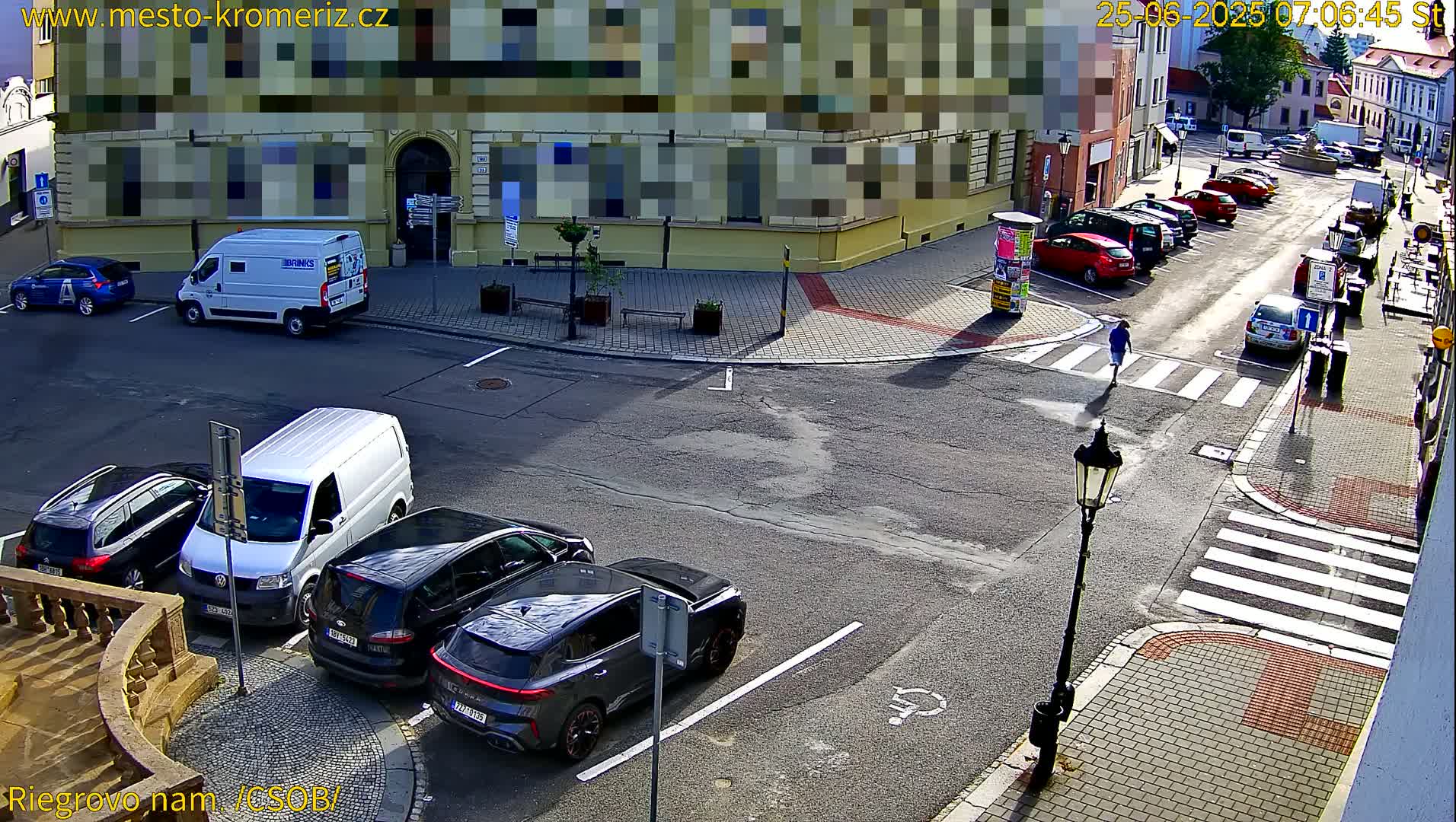 Kroměříž , Riegrovo Street CSOB Junction Live Cam - Kromeriz, Zlin, Czechia