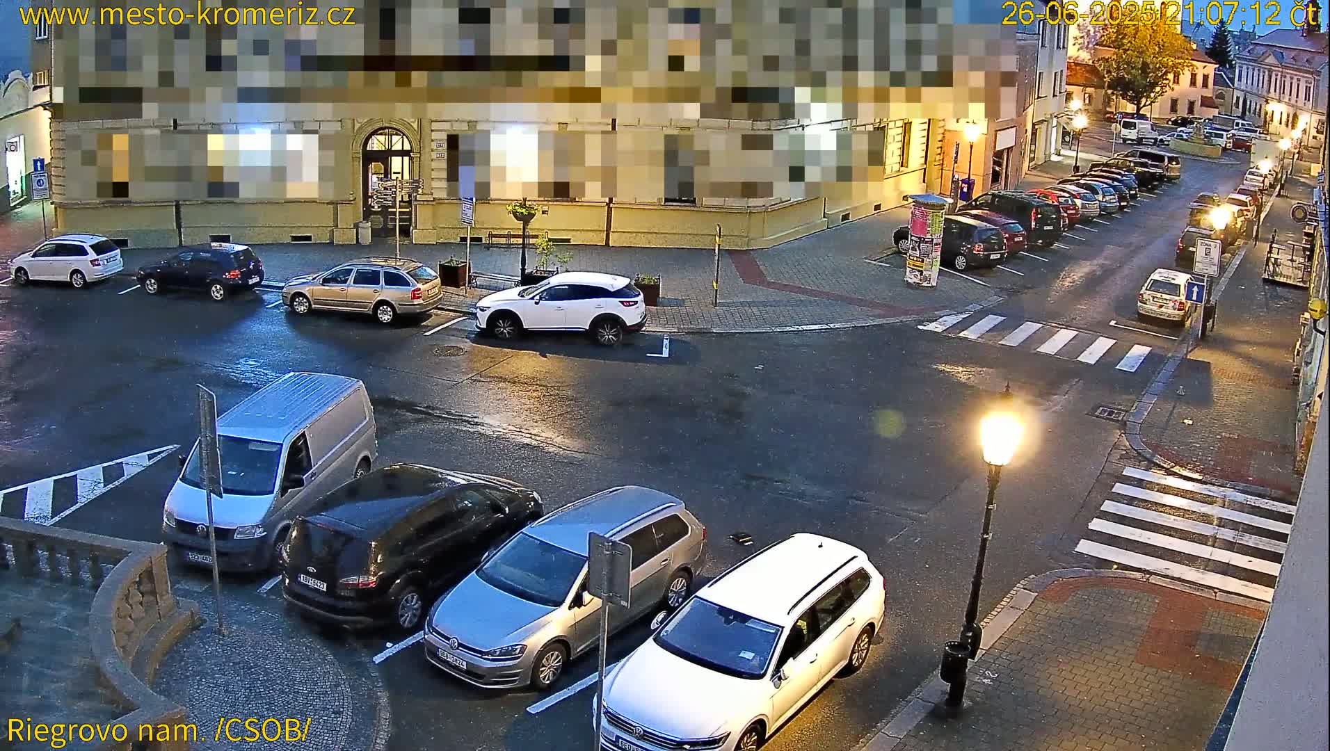 Kroměříž , Riegrovo Street CSOB Junction Live Cam - Kromeriz, Zlin, Czechia
