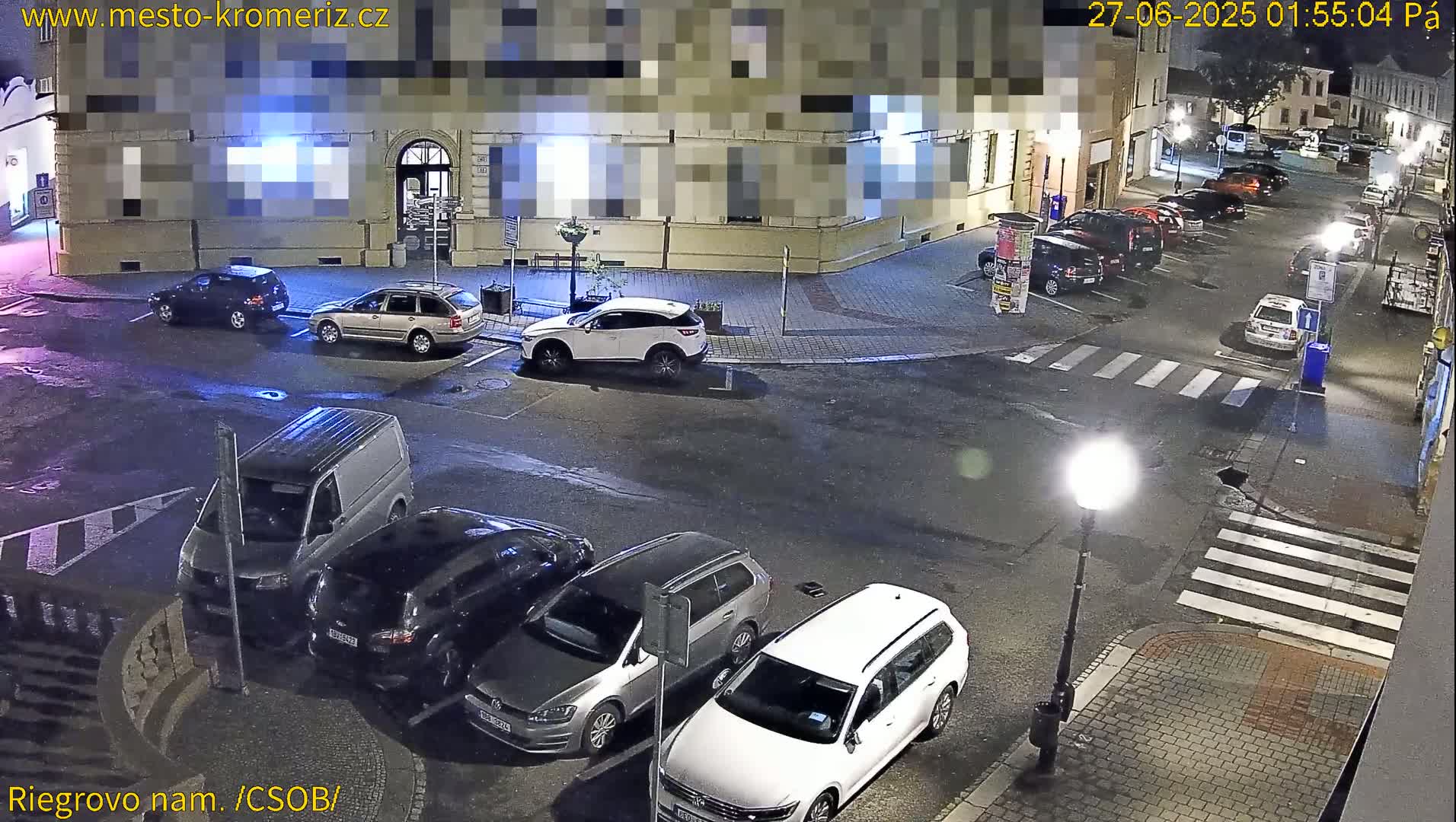 Kroměříž , Riegrovo Street CSOB Junction Live Cam - Kromeriz, Zlin, Czechia