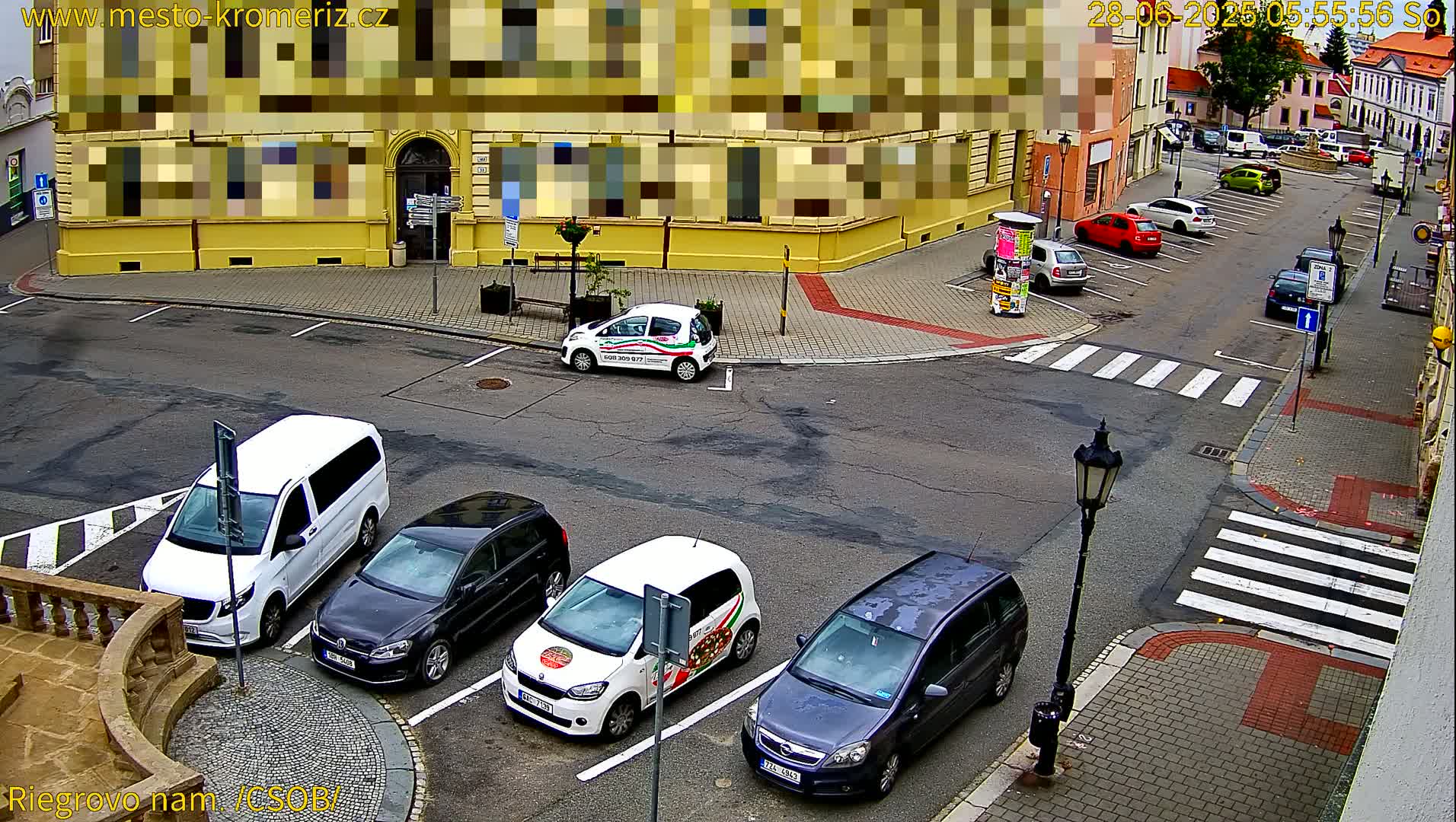 Kroměříž , Riegrovo Street CSOB Junction Live Cam - Kromeriz, Zlin, Czechia
