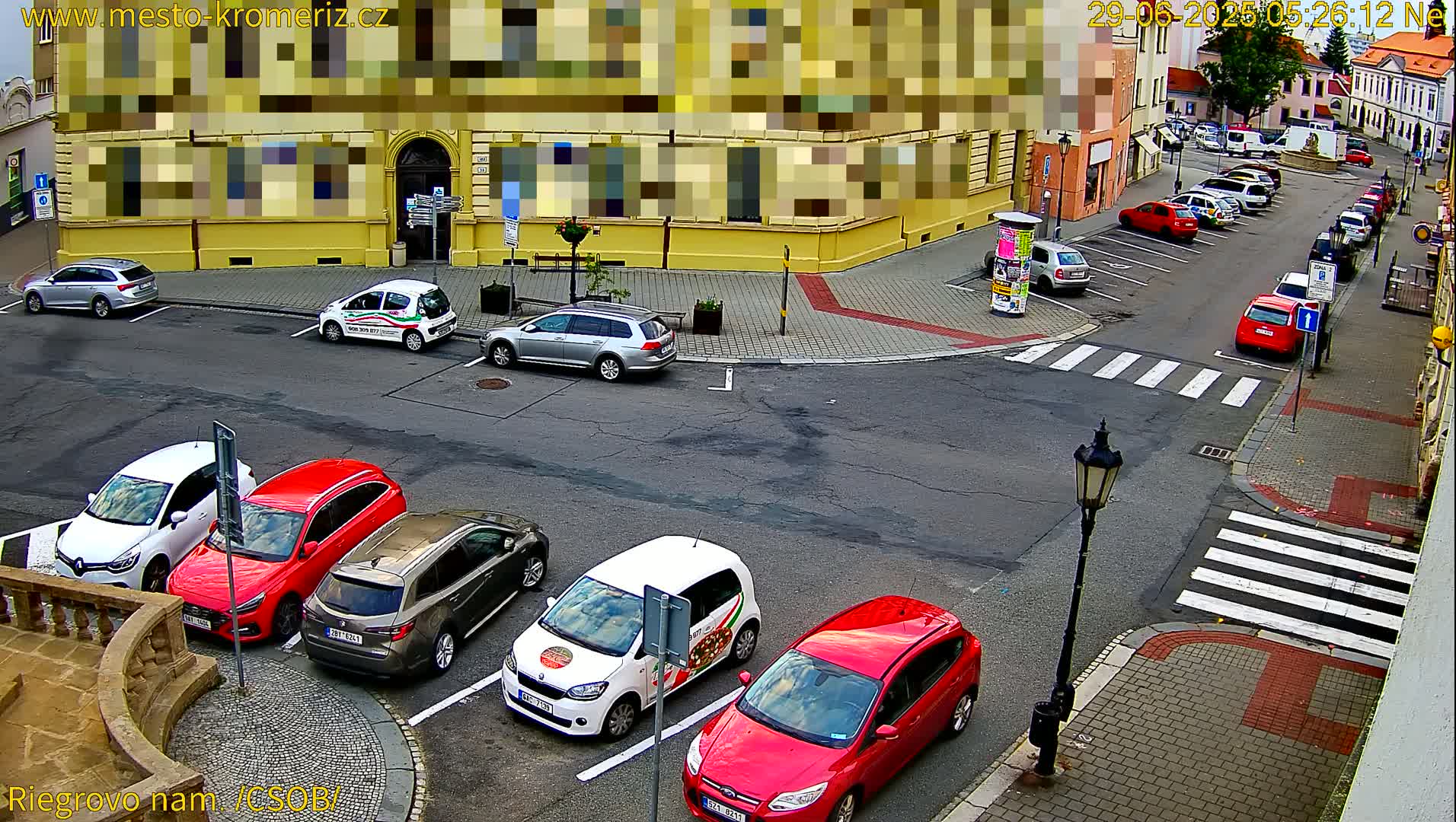 Kroměříž , Riegrovo Street CSOB Junction Live Cam - Kromeriz, Zlin, Czechia
