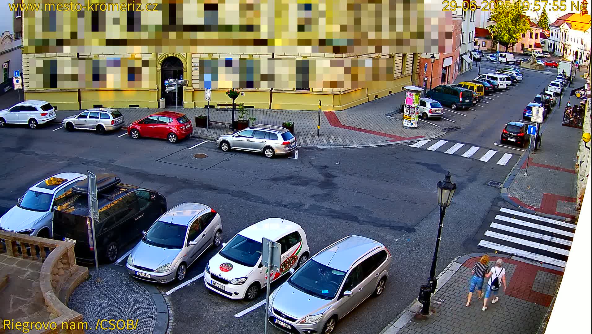 Kroměříž , Riegrovo Street CSOB Junction Live Cam - Kromeriz, Zlin, Czechia