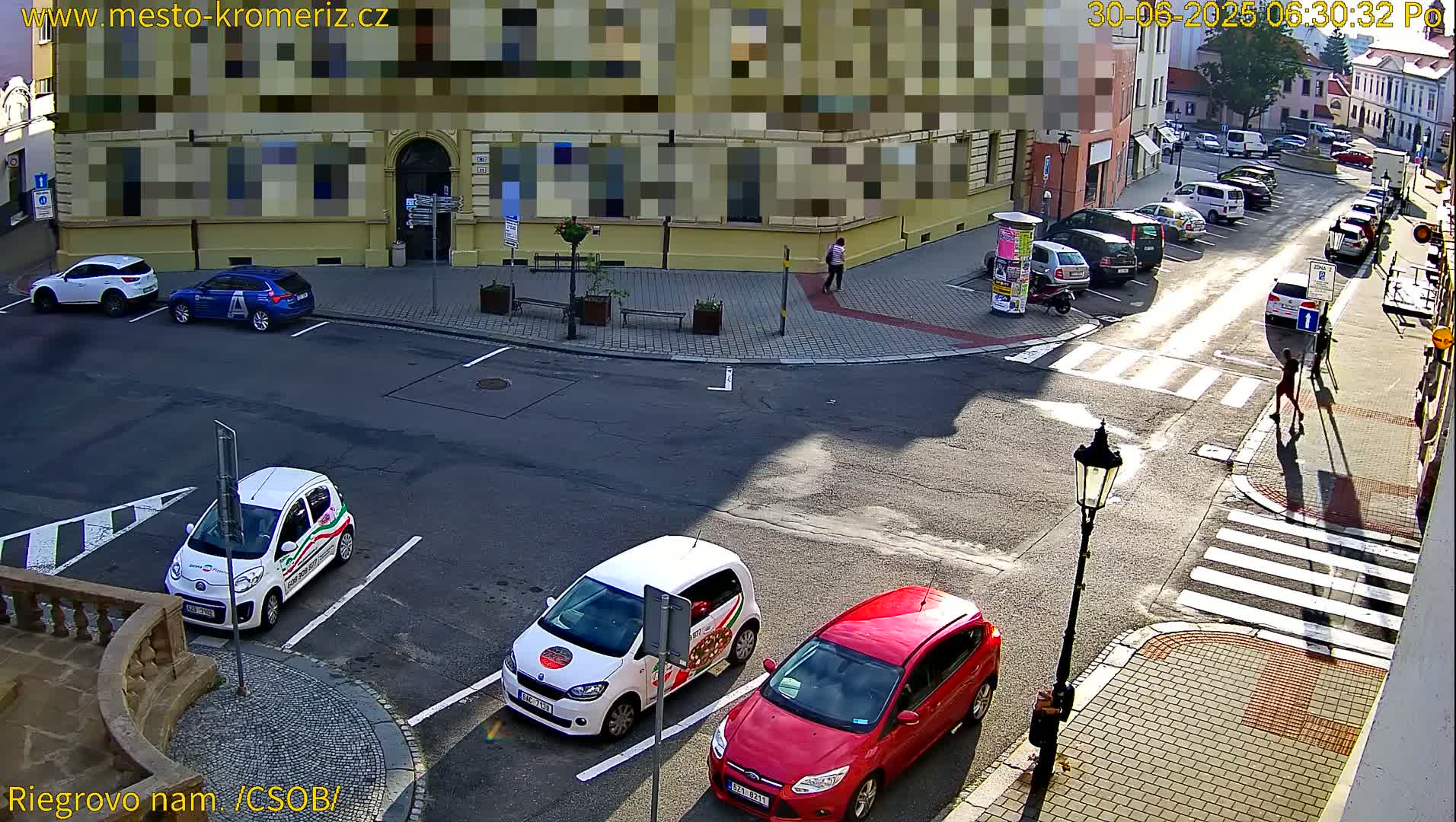Kroměříž , Riegrovo Street CSOB Junction Live Cam - Kromeriz, Zlin, Czechia
