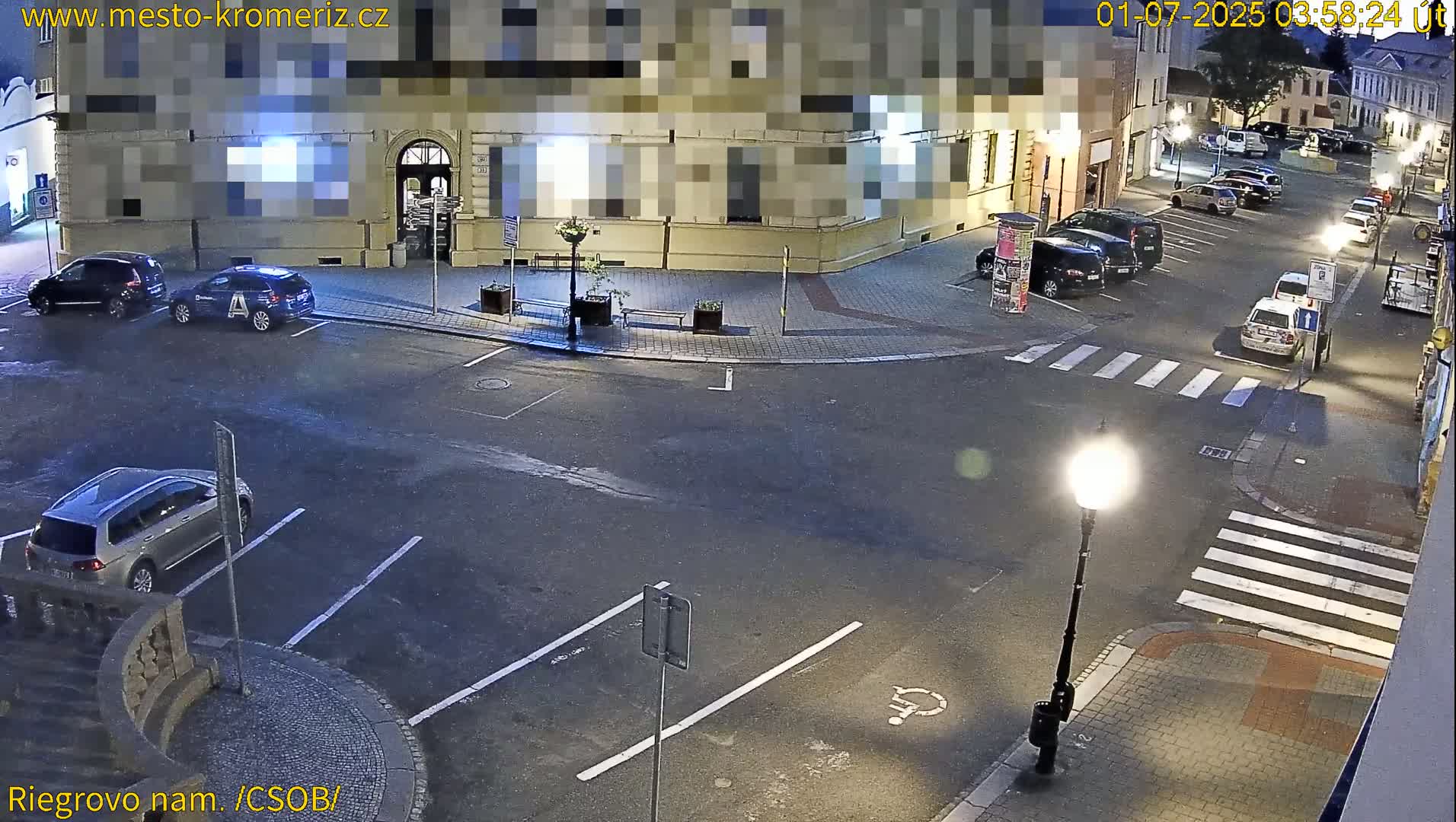Kroměříž , Riegrovo Street CSOB Junction Live Cam - Kromeriz, Zlin, Czechia