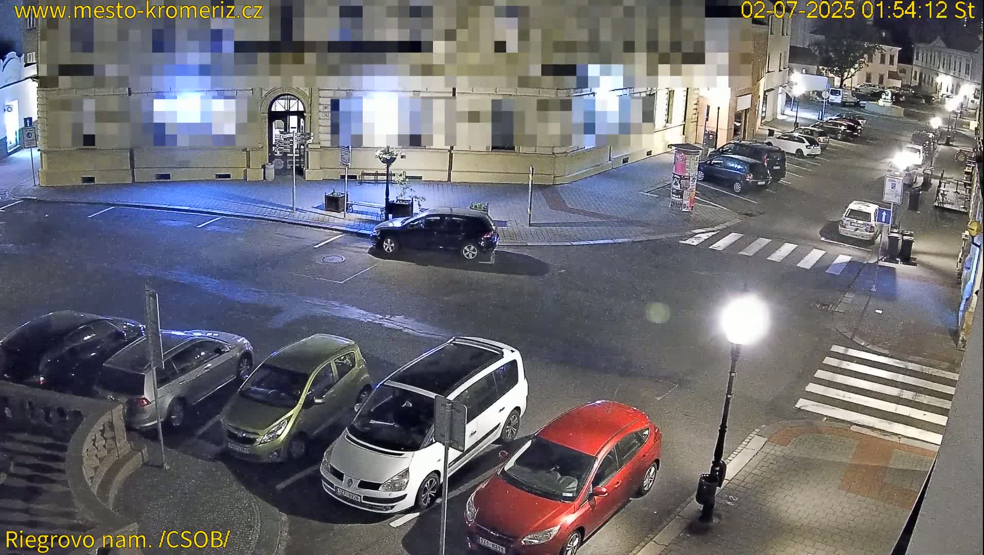 Kroměříž , Riegrovo Street CSOB Junction Live Cam - Kromeriz, Zlin, Czechia
