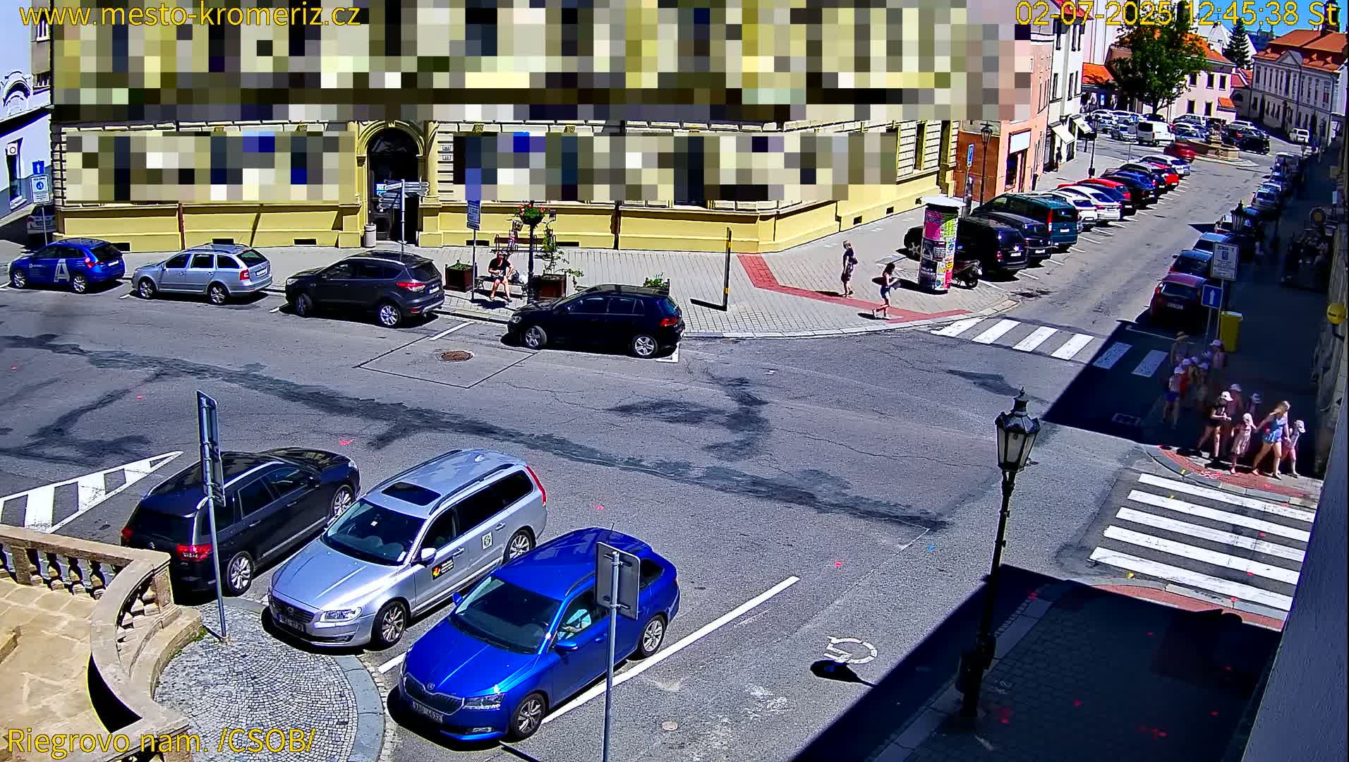 Kroměříž , Riegrovo Street CSOB Junction Live Cam - Kromeriz, Zlin, Czechia