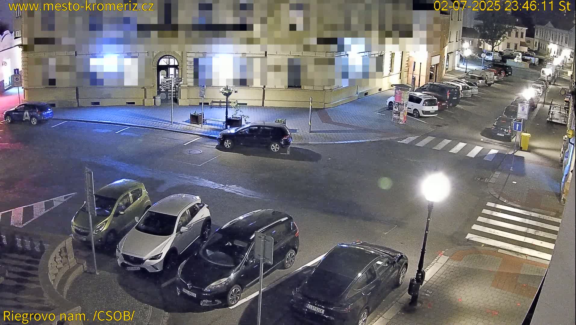 Kroměříž , Riegrovo Street CSOB Junction Live Cam - Kromeriz, Zlin, Czechia