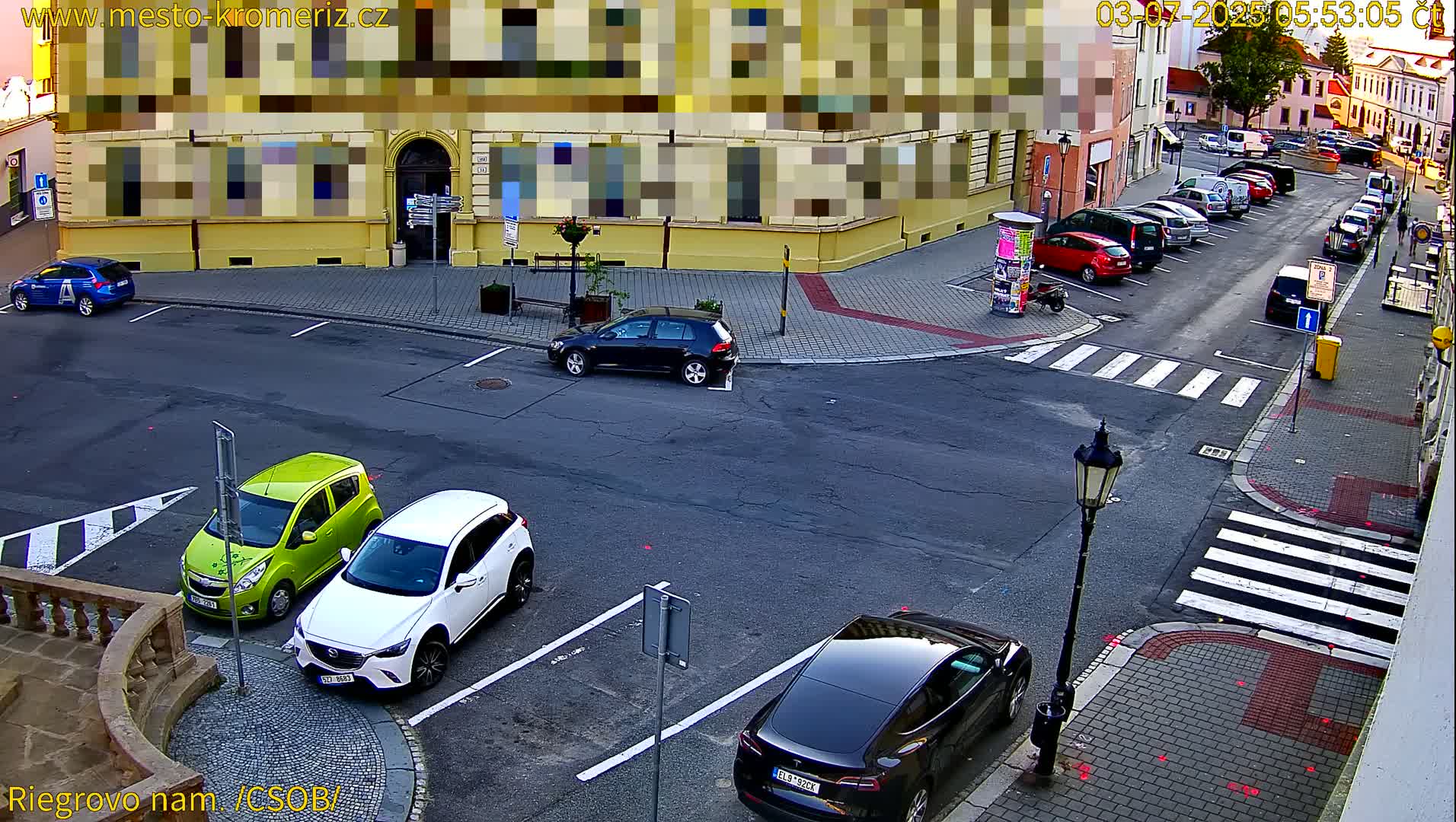 Kroměříž , Riegrovo Street CSOB Junction Live Cam - Kromeriz, Zlin, Czechia