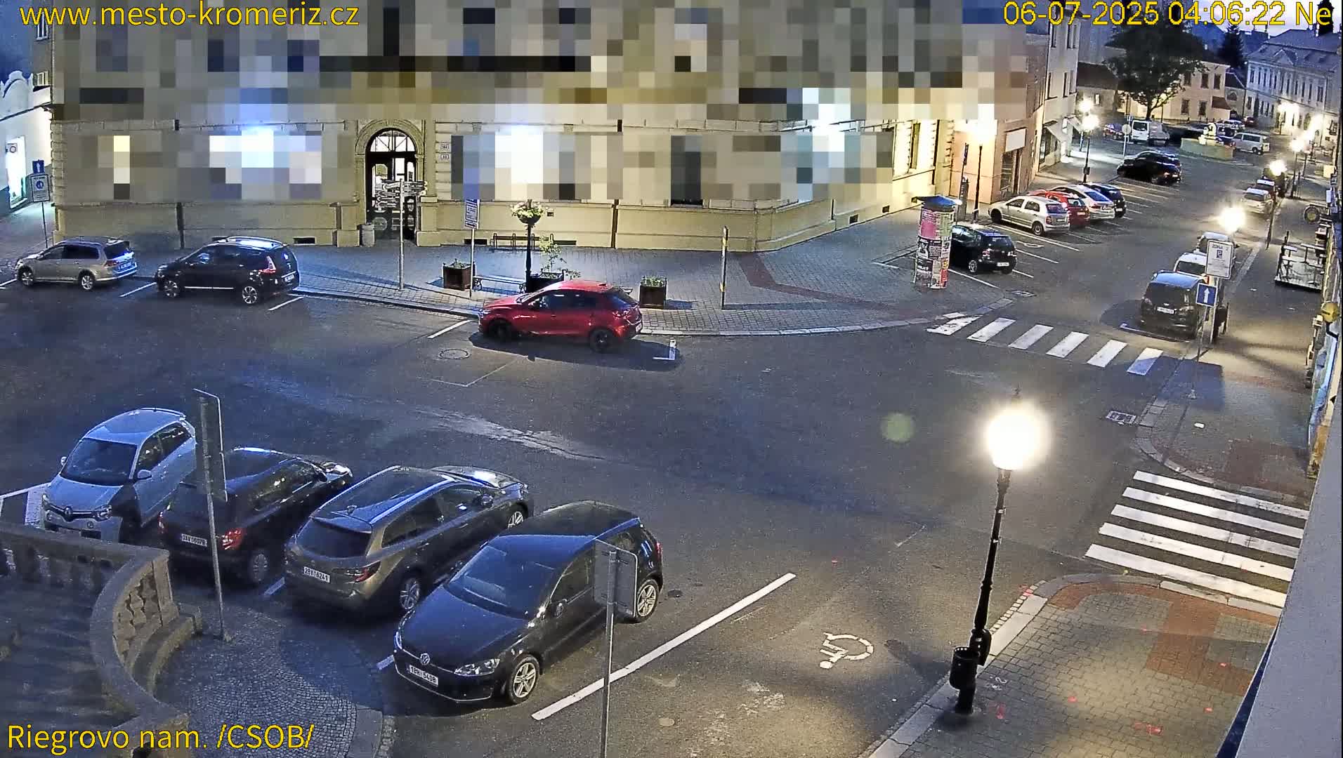Kroměříž , Riegrovo Street CSOB Junction Live Cam - Kromeriz, Zlin, Czechia