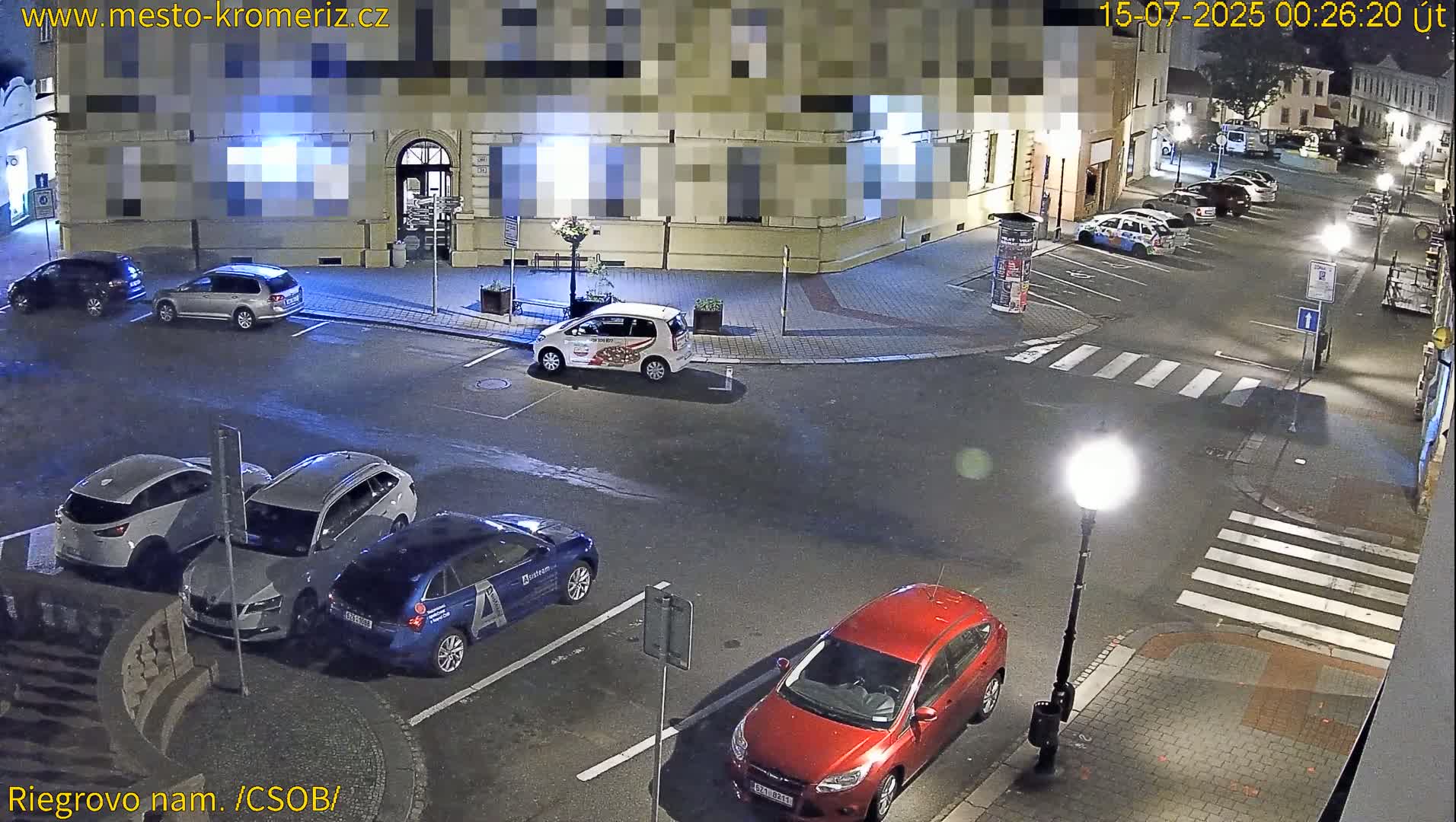 Kroměříž , Riegrovo Street CSOB Junction Live Cam - Kromeriz, Zlin, Czechia
