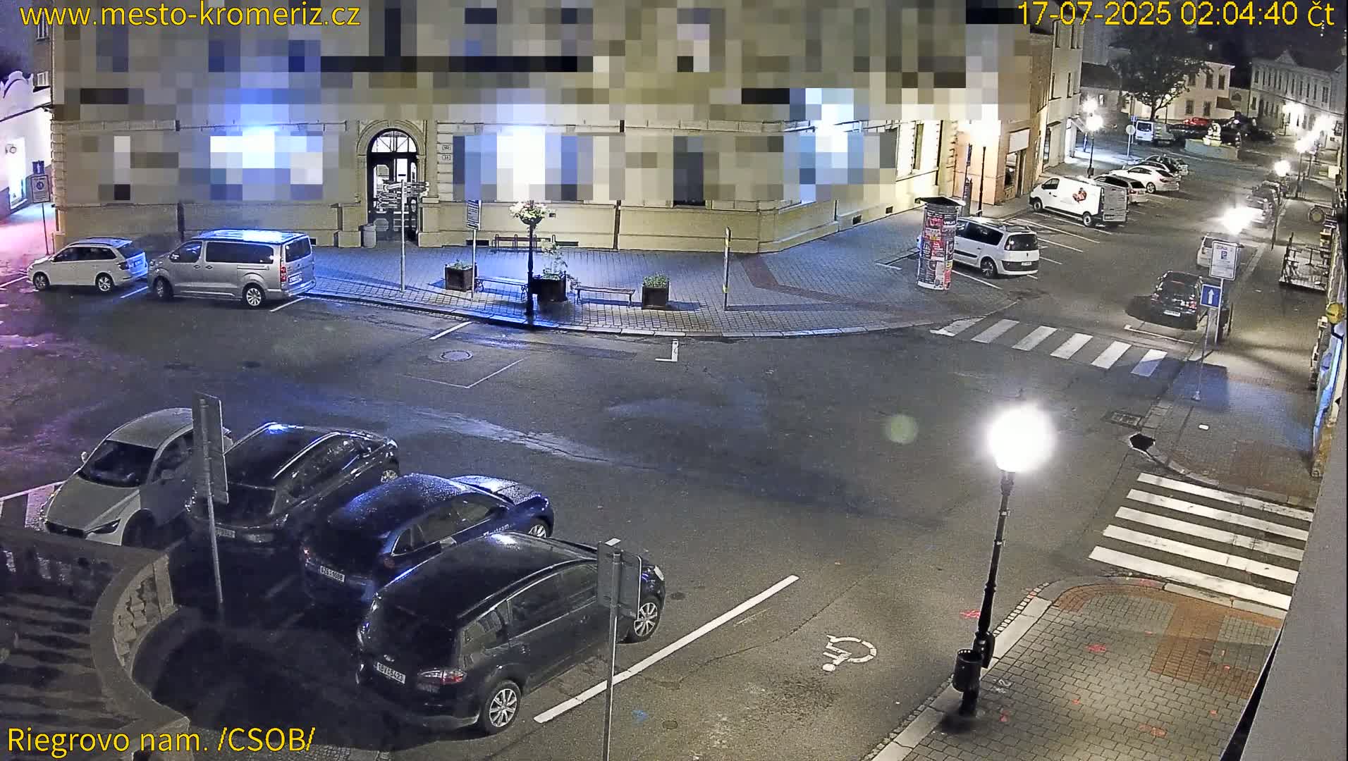 Kroměříž , Riegrovo Street CSOB Junction Live Cam - Kromeriz, Zlin, Czechia