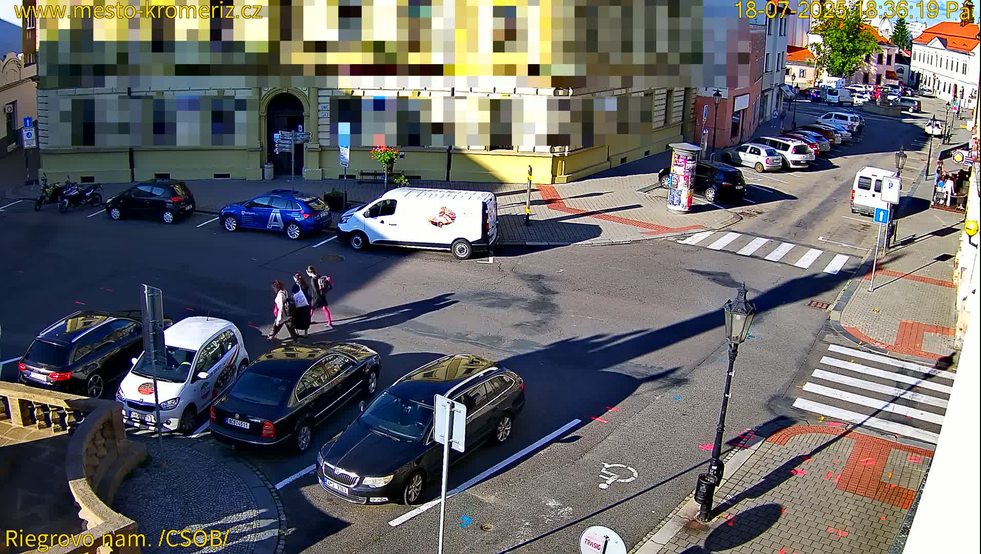 Kroměříž , Riegrovo Street CSOB Junction Live Cam - Kromeriz, Zlin, Czechia