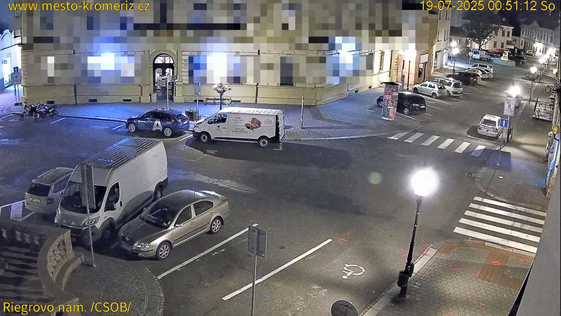 Kroměříž , Riegrovo Street CSOB Junction Live Cam - Kromeriz, Zlin, Czechia