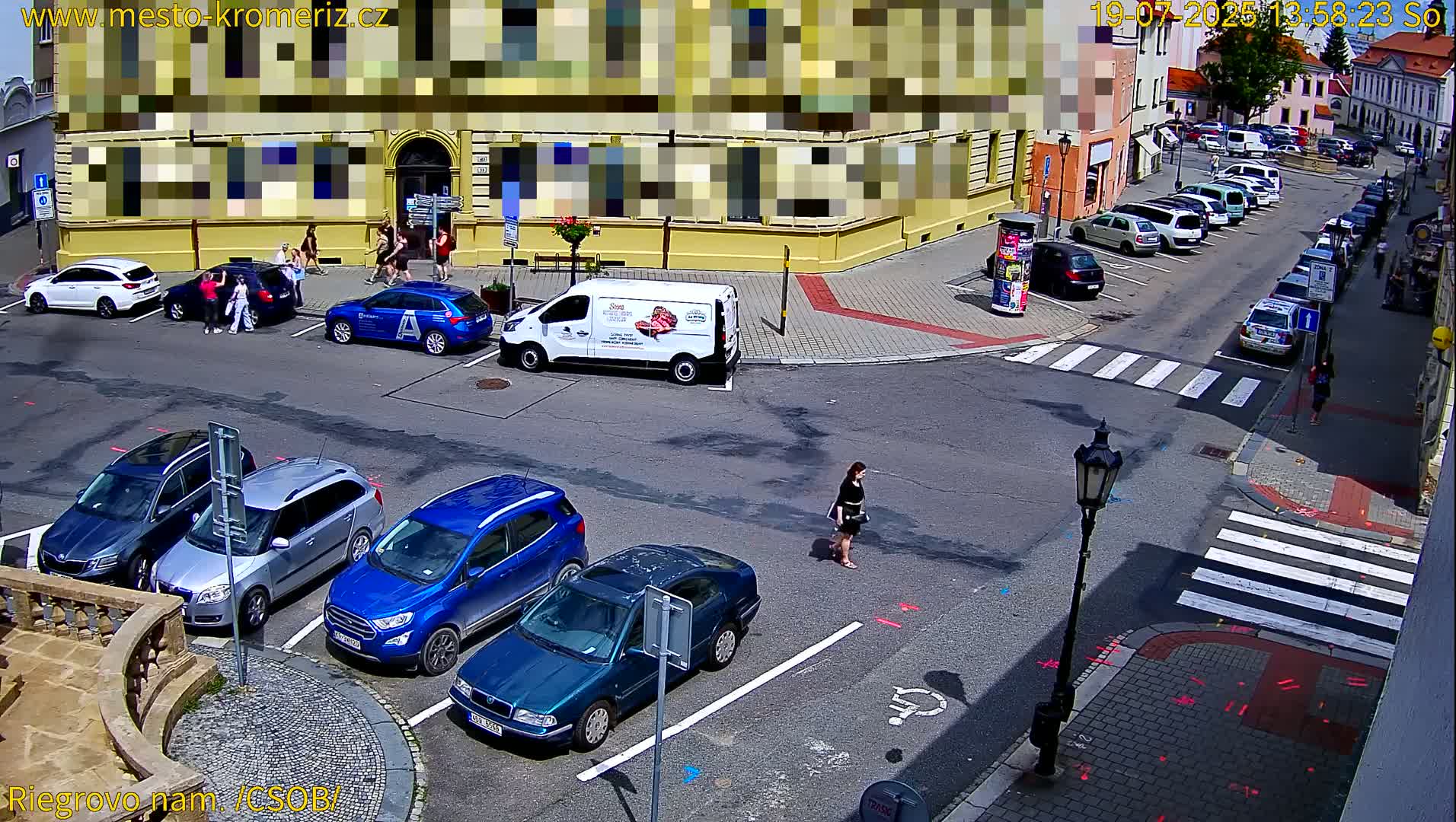 Kroměříž , Riegrovo Street CSOB Junction Live Cam - Kromeriz, Zlin, Czechia
