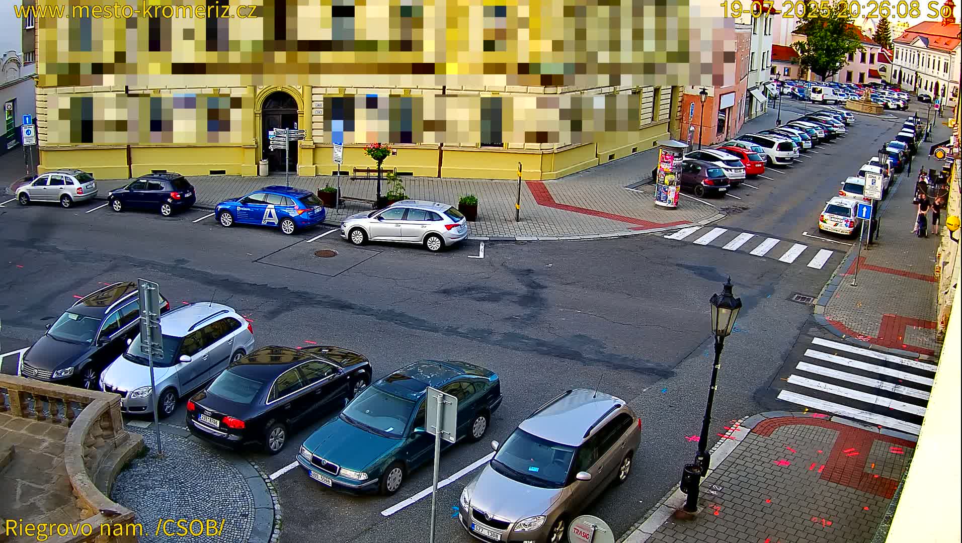 Kroměříž , Riegrovo Street CSOB Junction Live Cam - Kromeriz, Zlin, Czechia