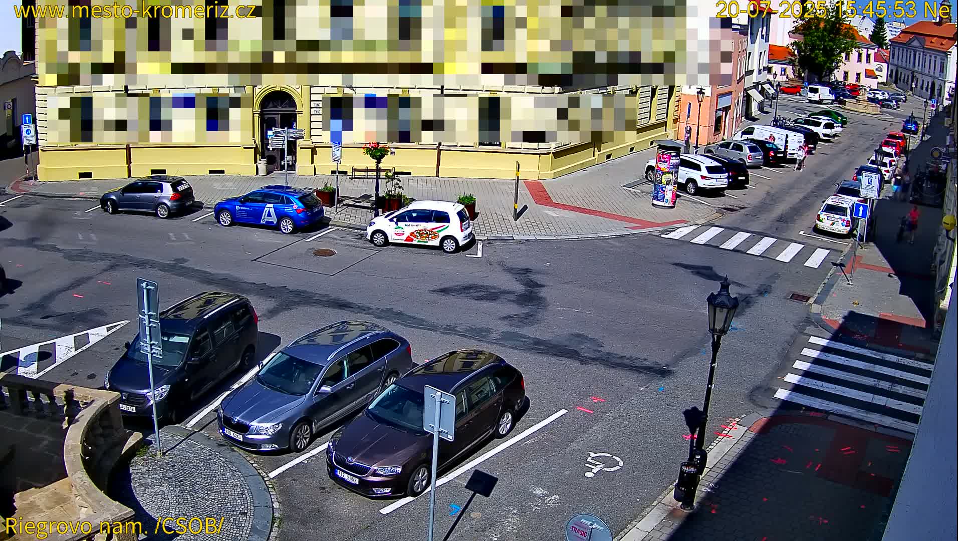 Kroměříž , Riegrovo Street CSOB Junction Live Cam - Kromeriz, Zlin, Czechia