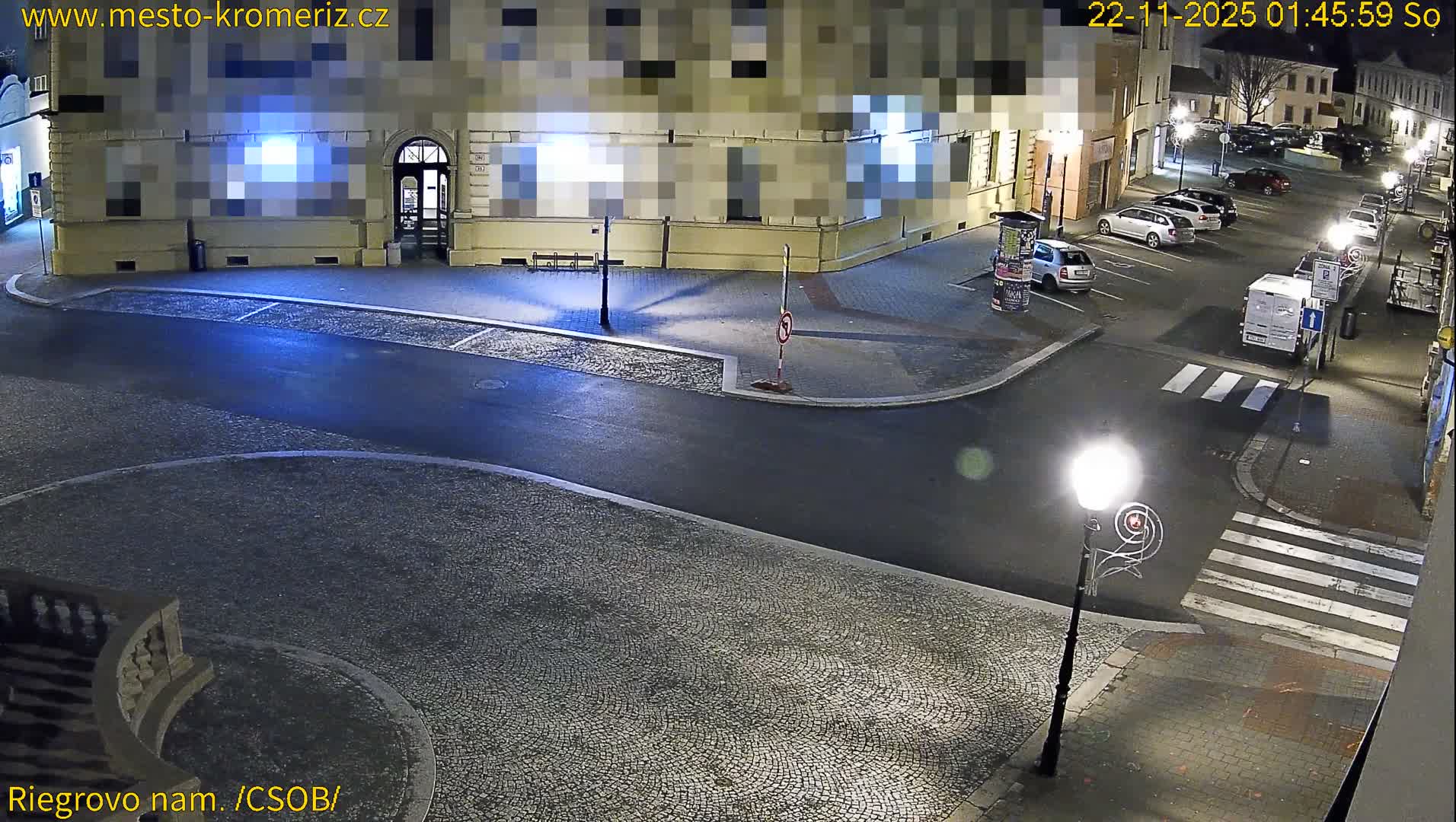 Kroměříž , Riegrovo Street CSOB Junction Live Cam - Kromeriz, Zlin, Czechia