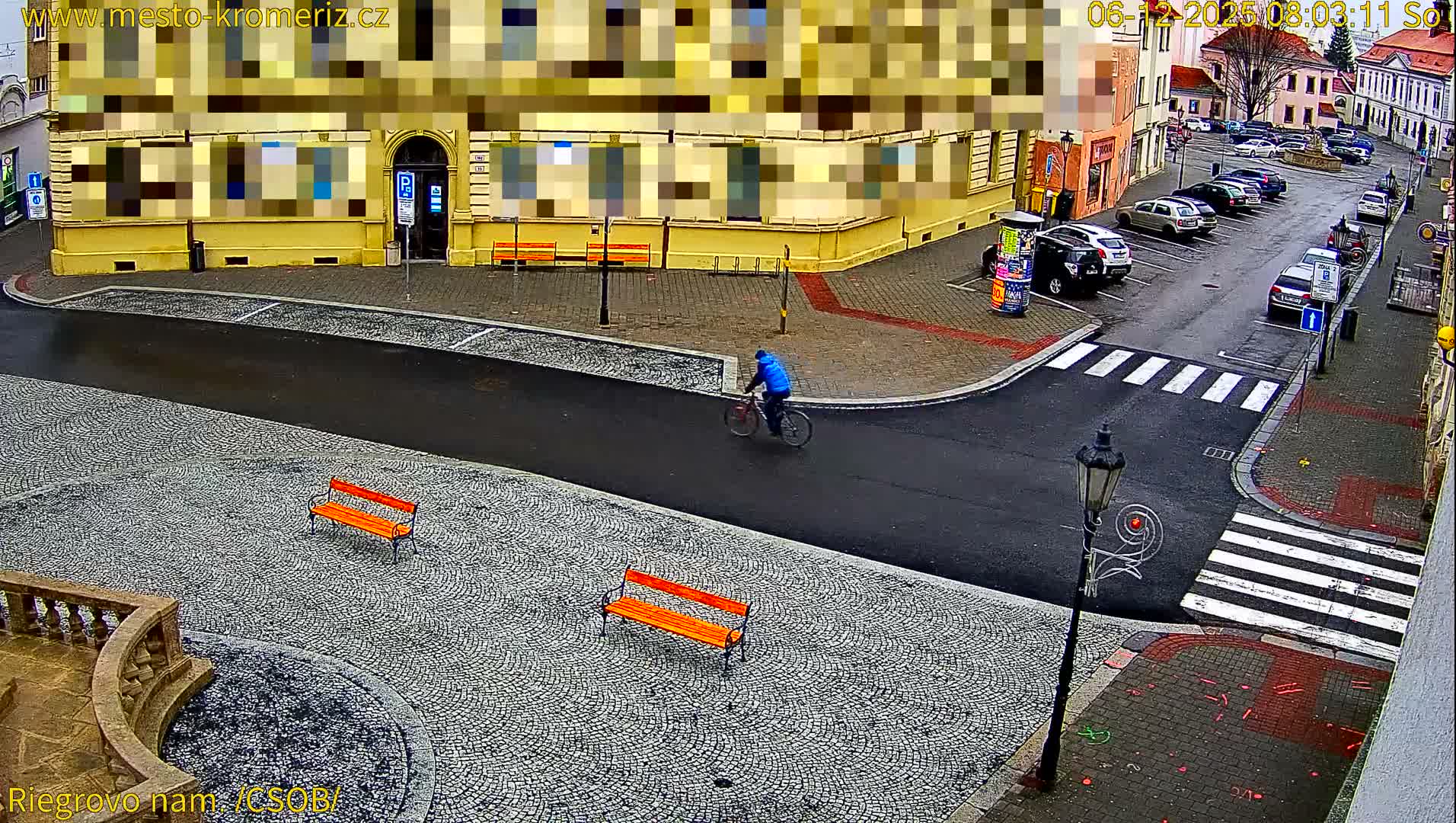 Kroměříž , Riegrovo Street CSOB Junction Live Cam - Kromeriz, Zlin, Czechia