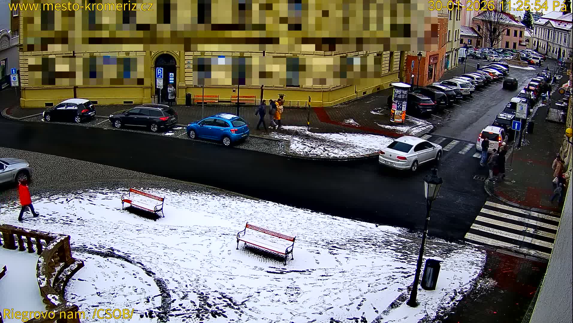 Kroměříž , Riegrovo Street CSOB Junction Live Cam - Kromeriz, Zlin, Czechia