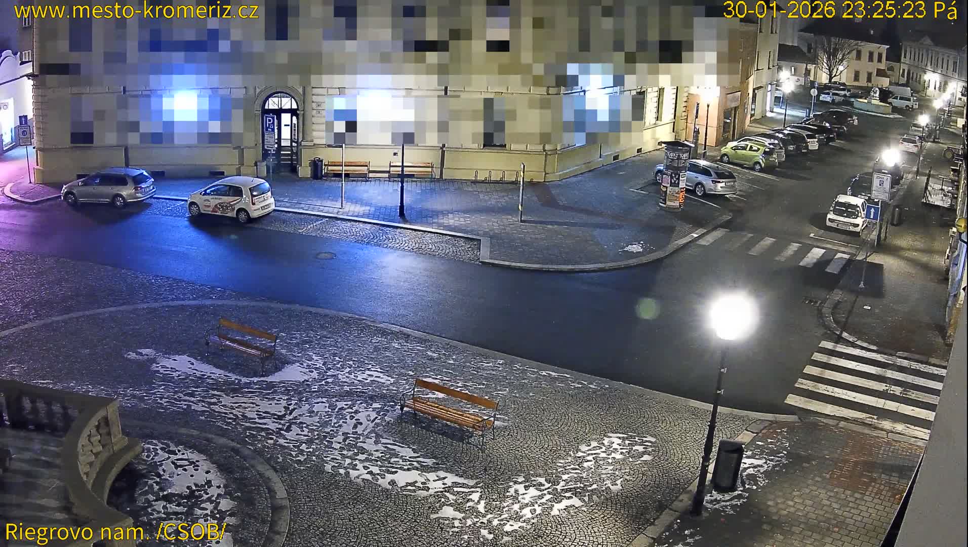 Kroměříž , Riegrovo Street CSOB Junction Live Cam - Kromeriz, Zlin, Czechia