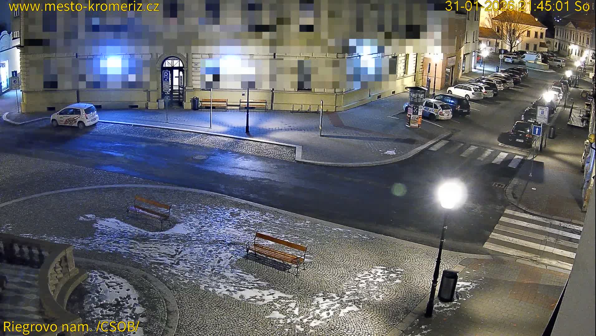 Kroměříž , Riegrovo Street CSOB Junction Live Cam - Kromeriz, Zlin, Czechia