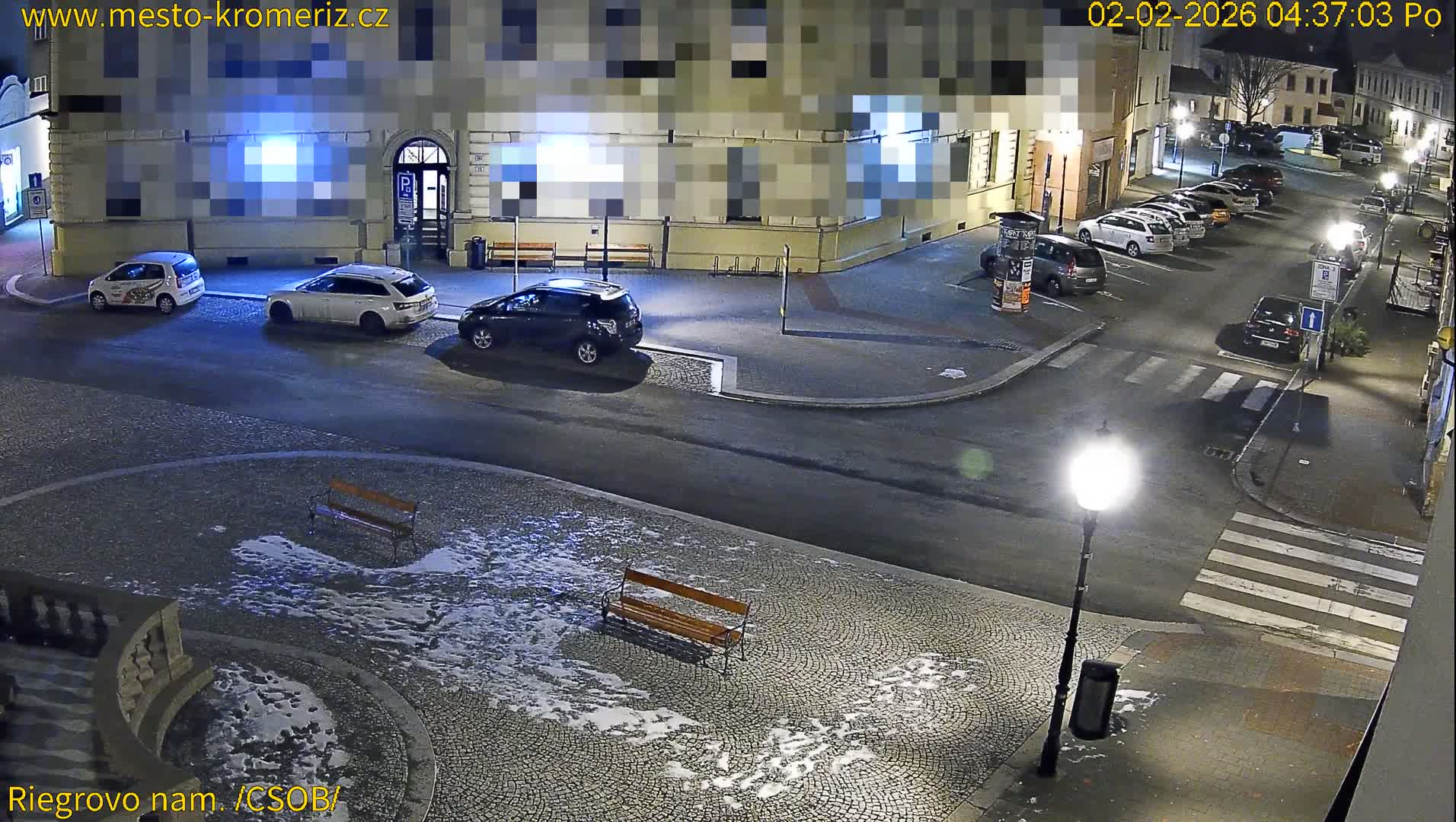 Kroměříž , Riegrovo Street CSOB Junction Live Cam - Kromeriz, Zlin, Czechia