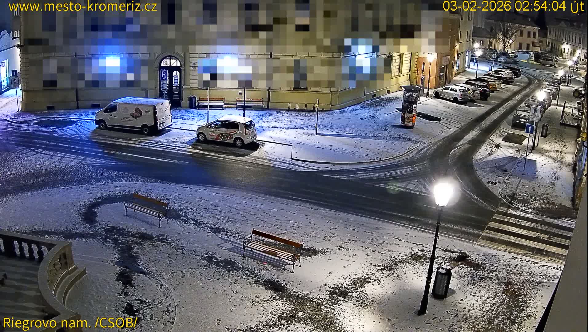 Kroměříž , Riegrovo Street CSOB Junction Live Cam - Kromeriz, Zlin, Czechia
