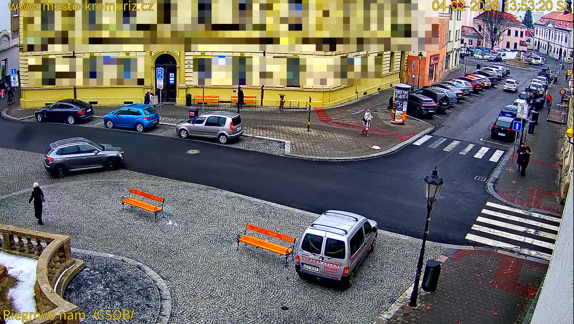 Kroměříž , Riegrovo Street CSOB Junction Live Cam - Kromeriz, Zlin, Czechia