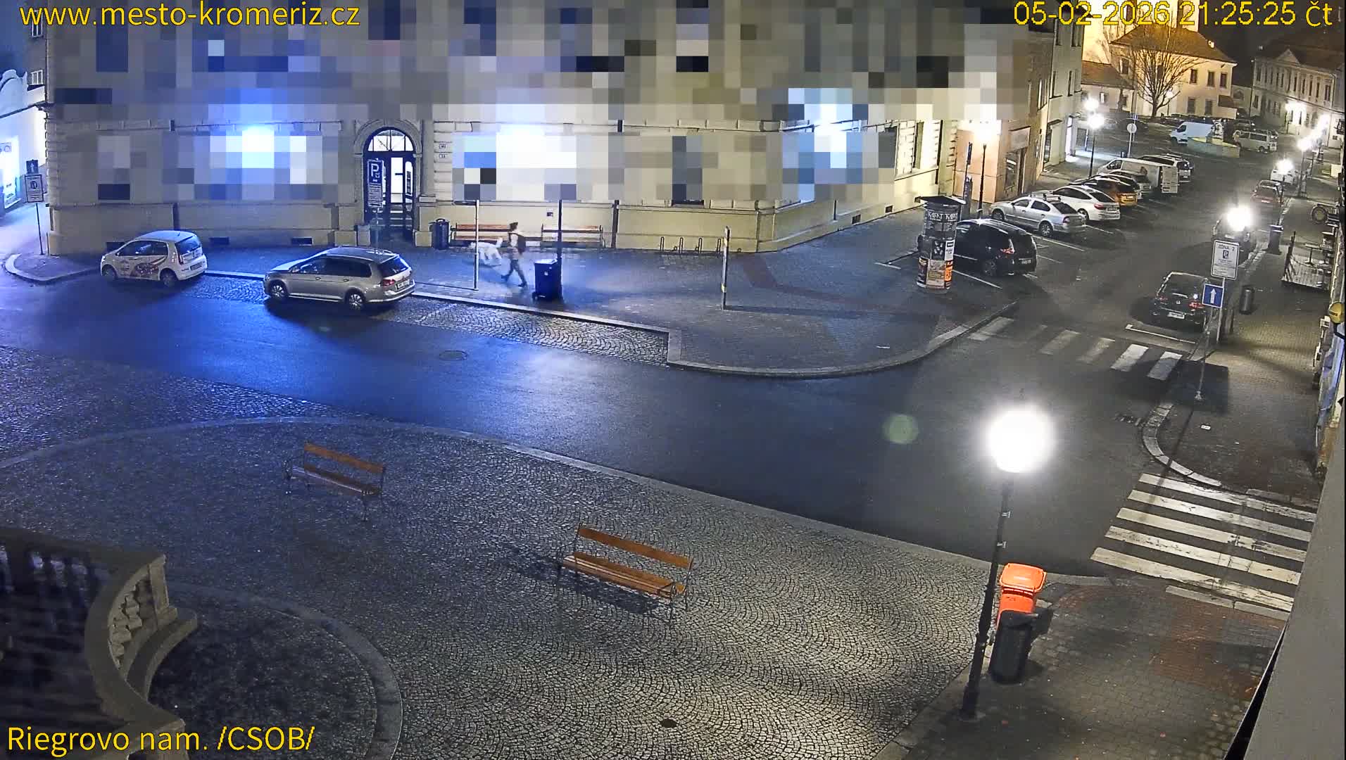 Kroměříž , Riegrovo Street CSOB Junction Live Cam - Kromeriz, Zlin, Czechia