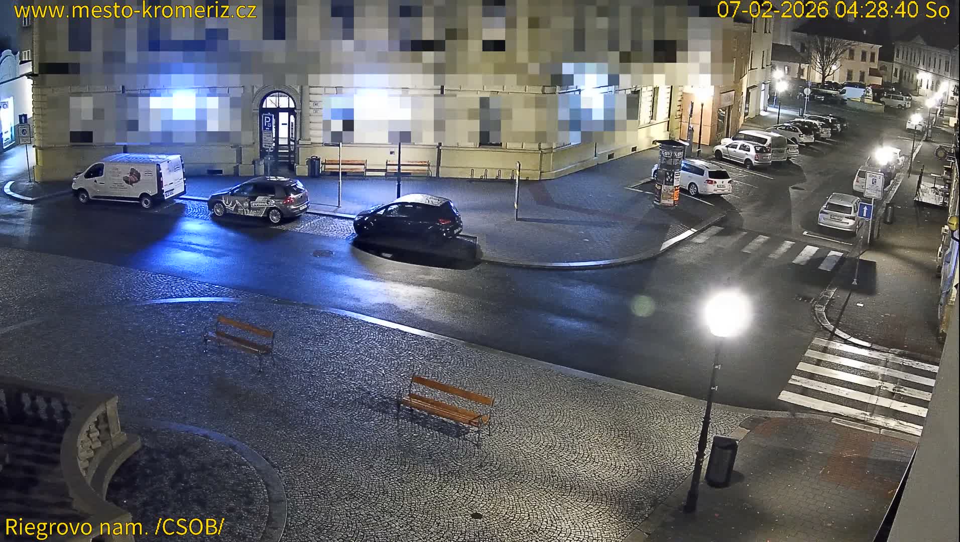 Kroměříž , Riegrovo Street CSOB Junction Live Cam - Kromeriz, Zlin, Czechia