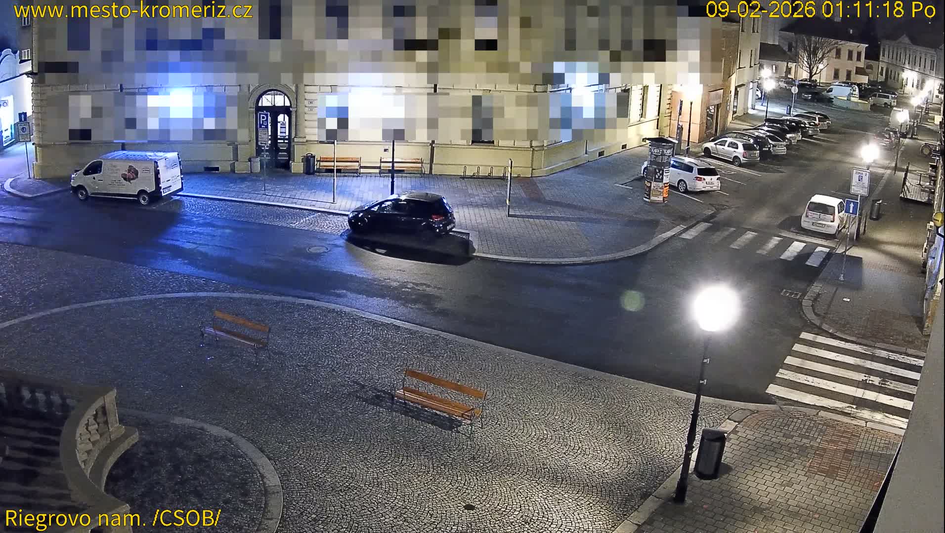 Kroměříž , Riegrovo Street CSOB Junction Live Cam - Kromeriz, Zlin, Czechia