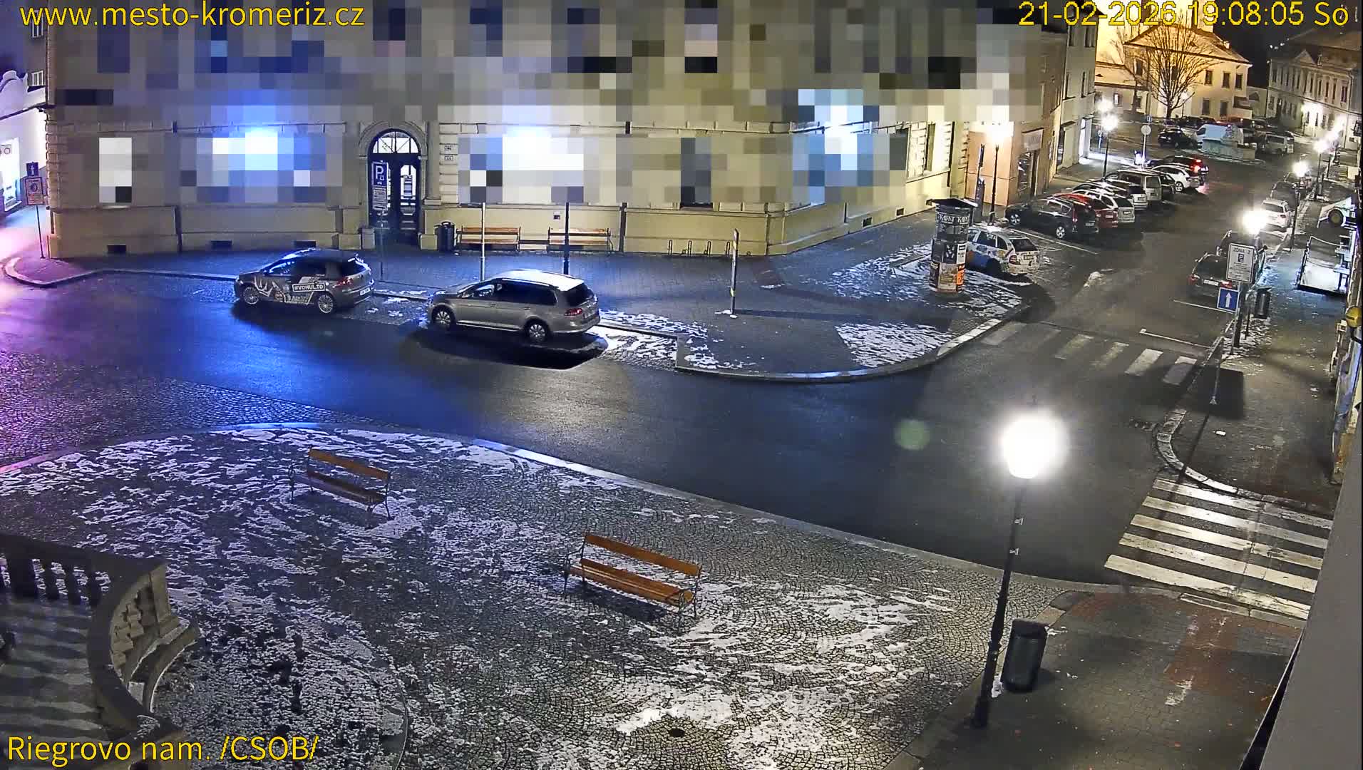 Kroměříž , Riegrovo Street CSOB Junction Live Cam - Kromeriz, Zlin, Czechia