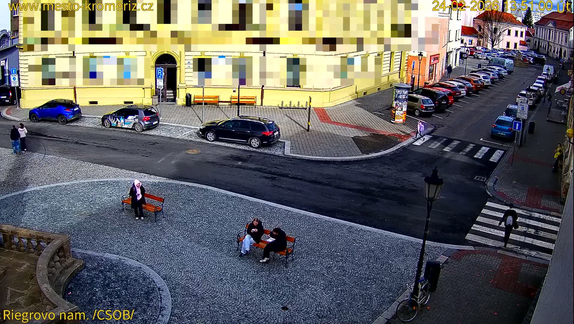 Kroměříž , Riegrovo Street CSOB Junction Live Cam - Kromeriz, Zlin, Czechia