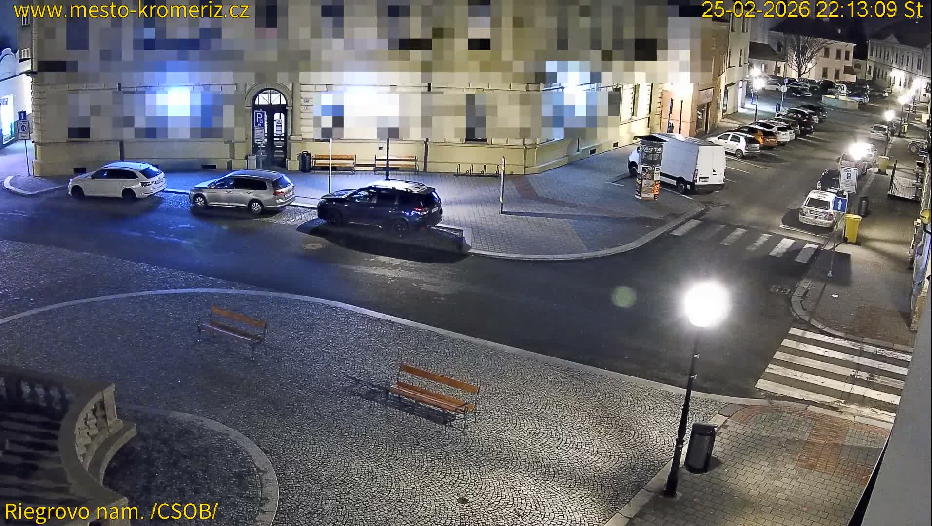 Kroměříž , Riegrovo Street CSOB Junction Live Cam - Kromeriz, Zlin, Czechia