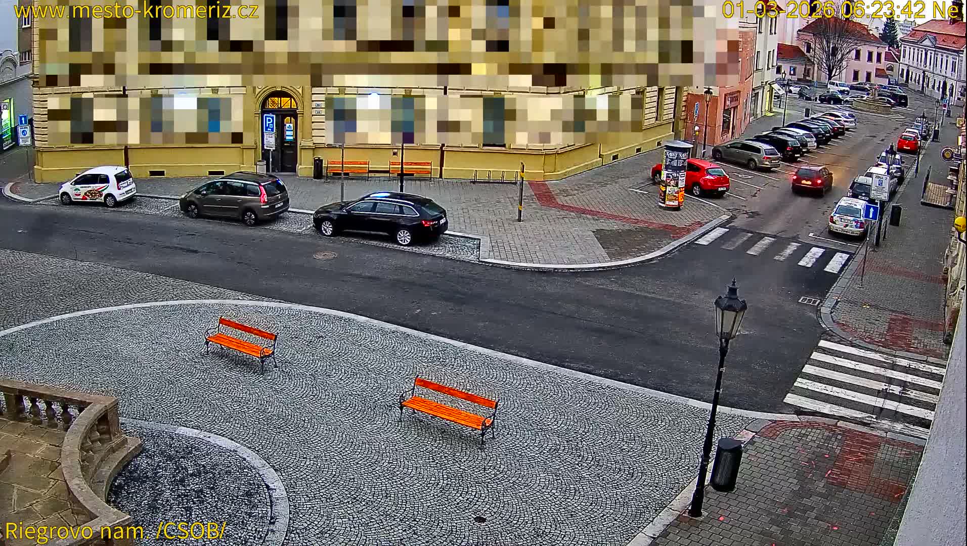 Kroměříž , Riegrovo Street CSOB Junction Live Cam - Kromeriz, Zlin, Czechia