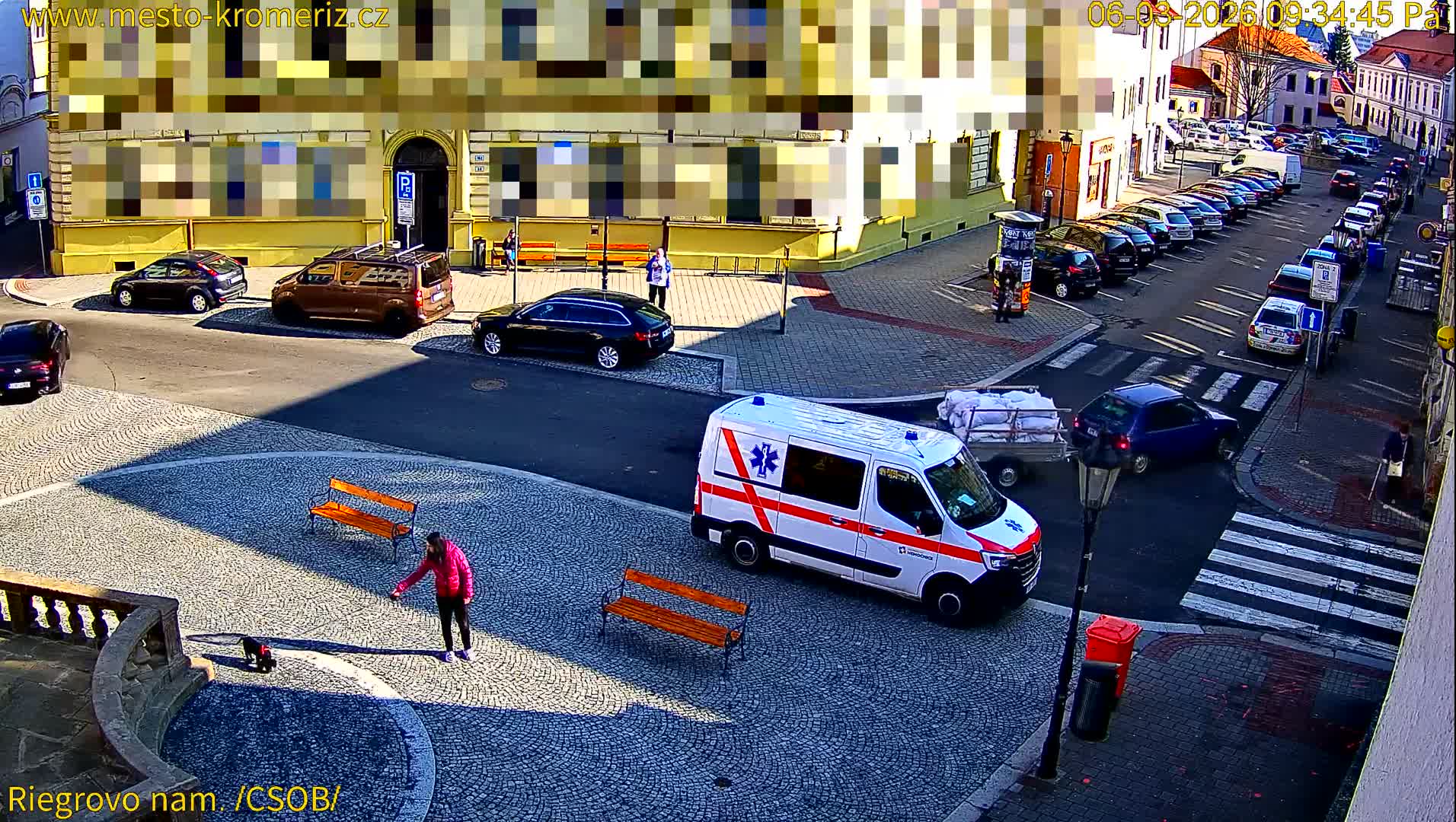 Kroměříž , Riegrovo Street CSOB Junction Live Cam - Kromeriz, Zlin, Czechia
